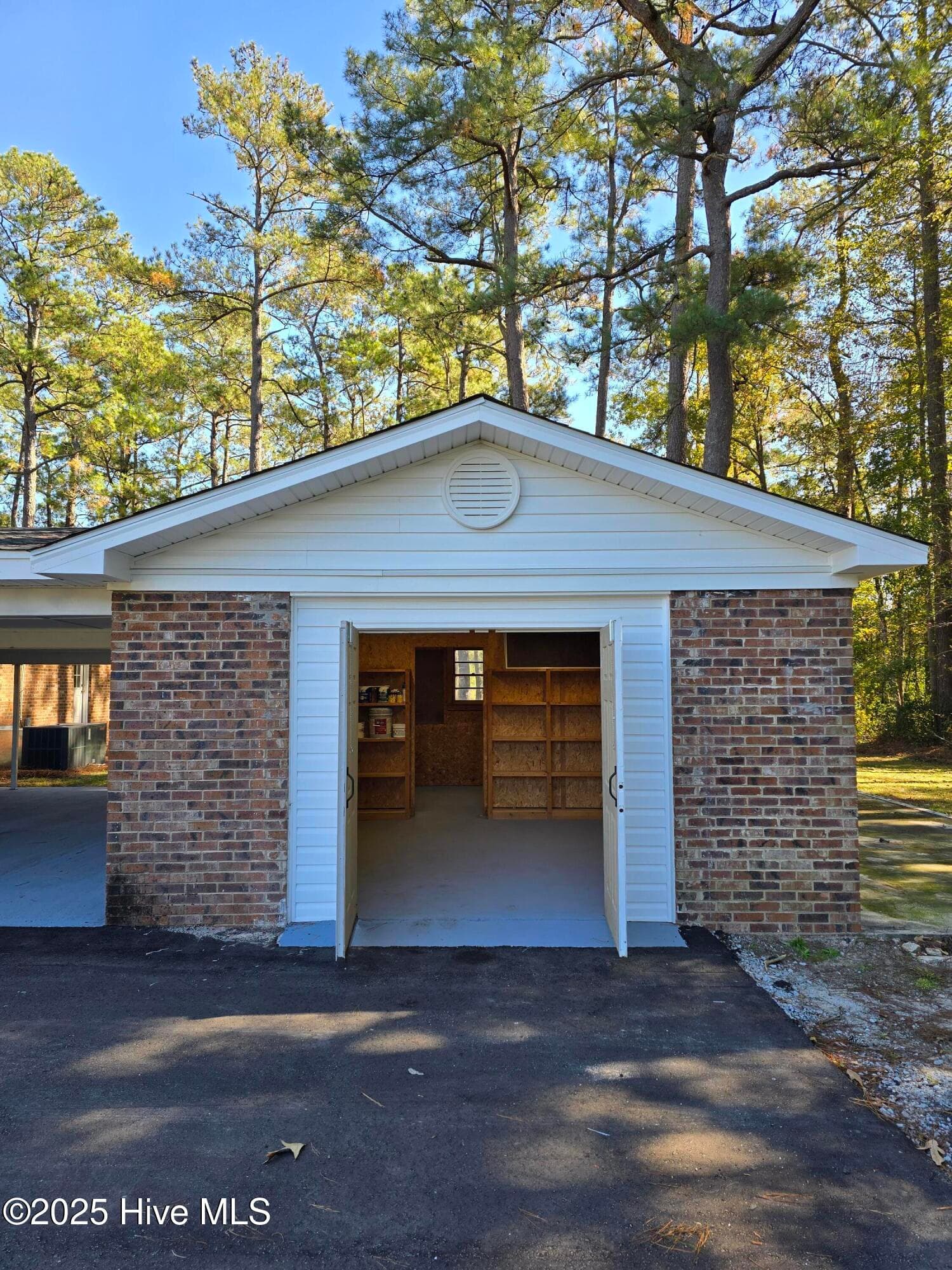 Single Family Residence at 75 Pineland Woods Drive, Whiteville, NC 28472, photo 2 of 2