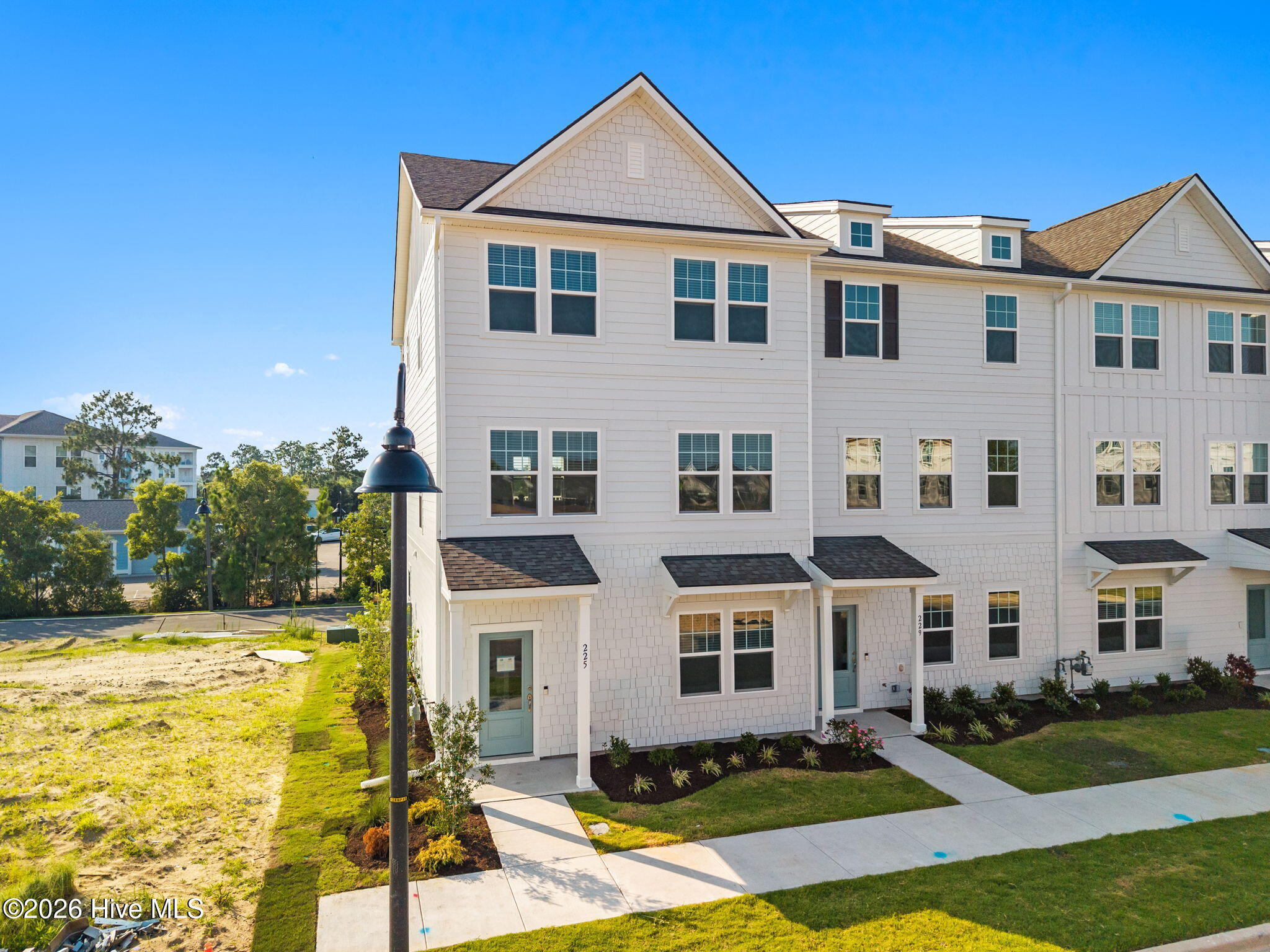 Townhouse at 225 Pelican Flight Loop, Wilmington, NC 28412, photo 2 of 55