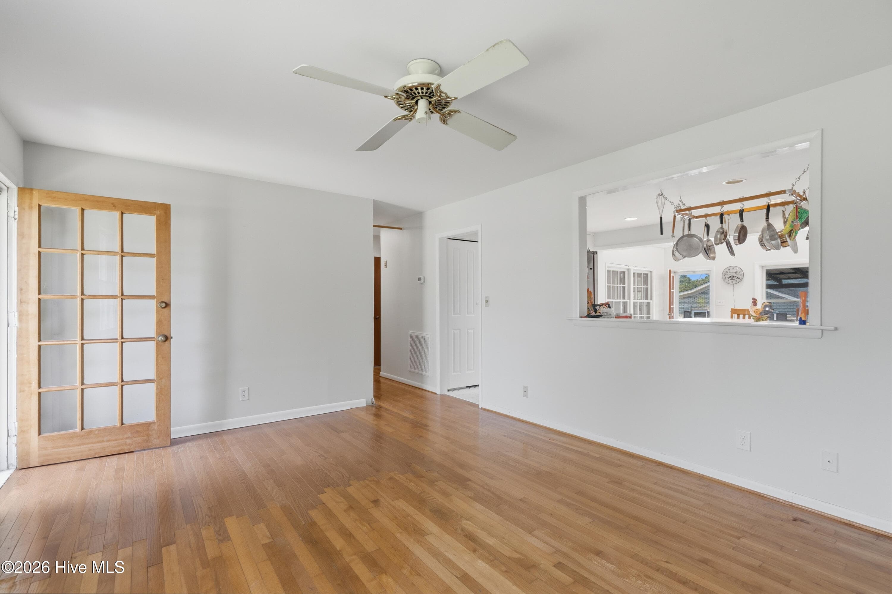 Single Family Residence at 408 S Fifth Street, Swansboro, NC 28584, photo 2 of 22