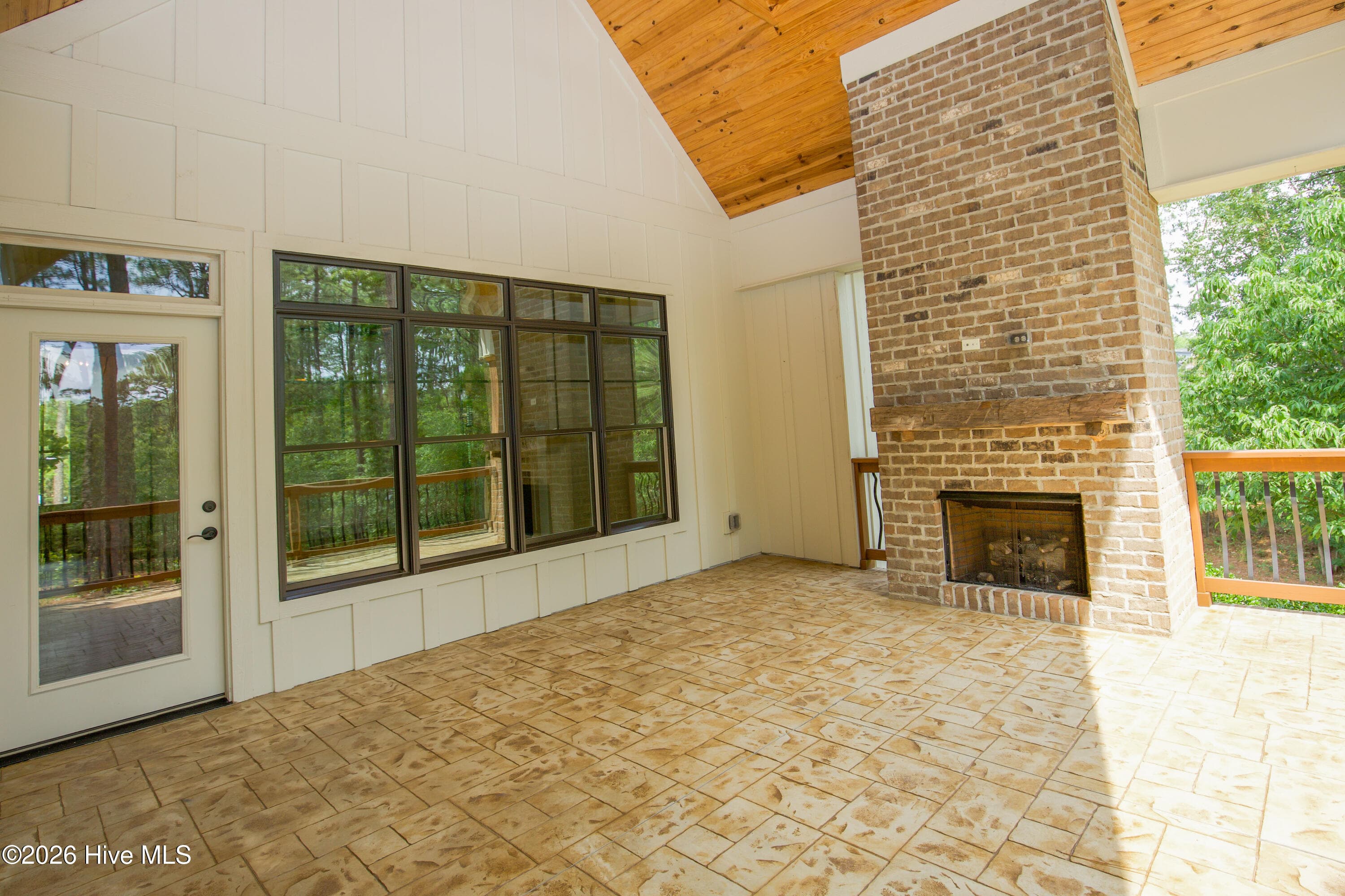 Single Family Residence at 102 Greystones Court, Pinehurst, NC 28374, photo 27 of 65