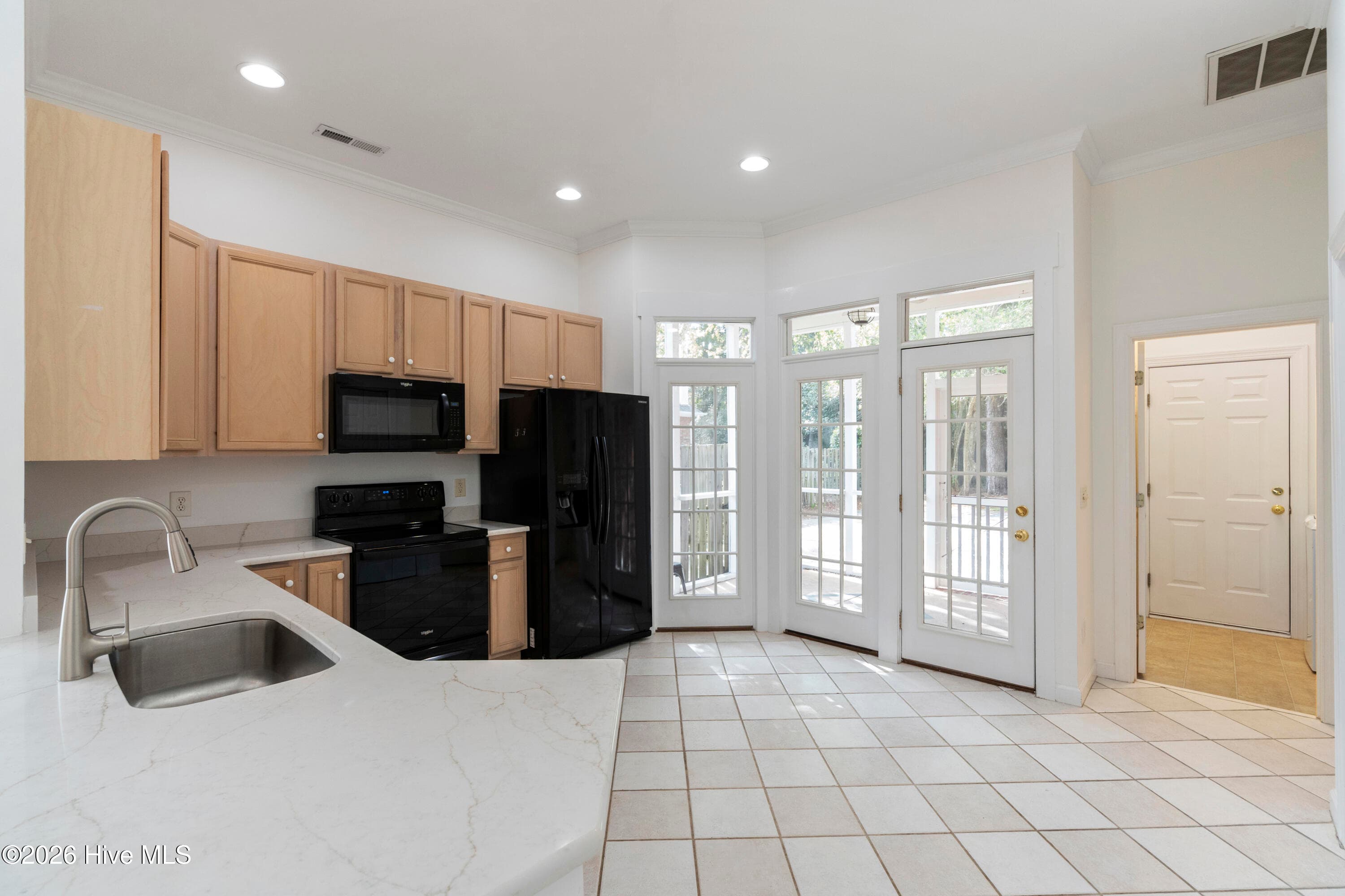 Single Family Residence at 4902 Dewars Circle, Wilmington, NC 28409, photo 12 of 52