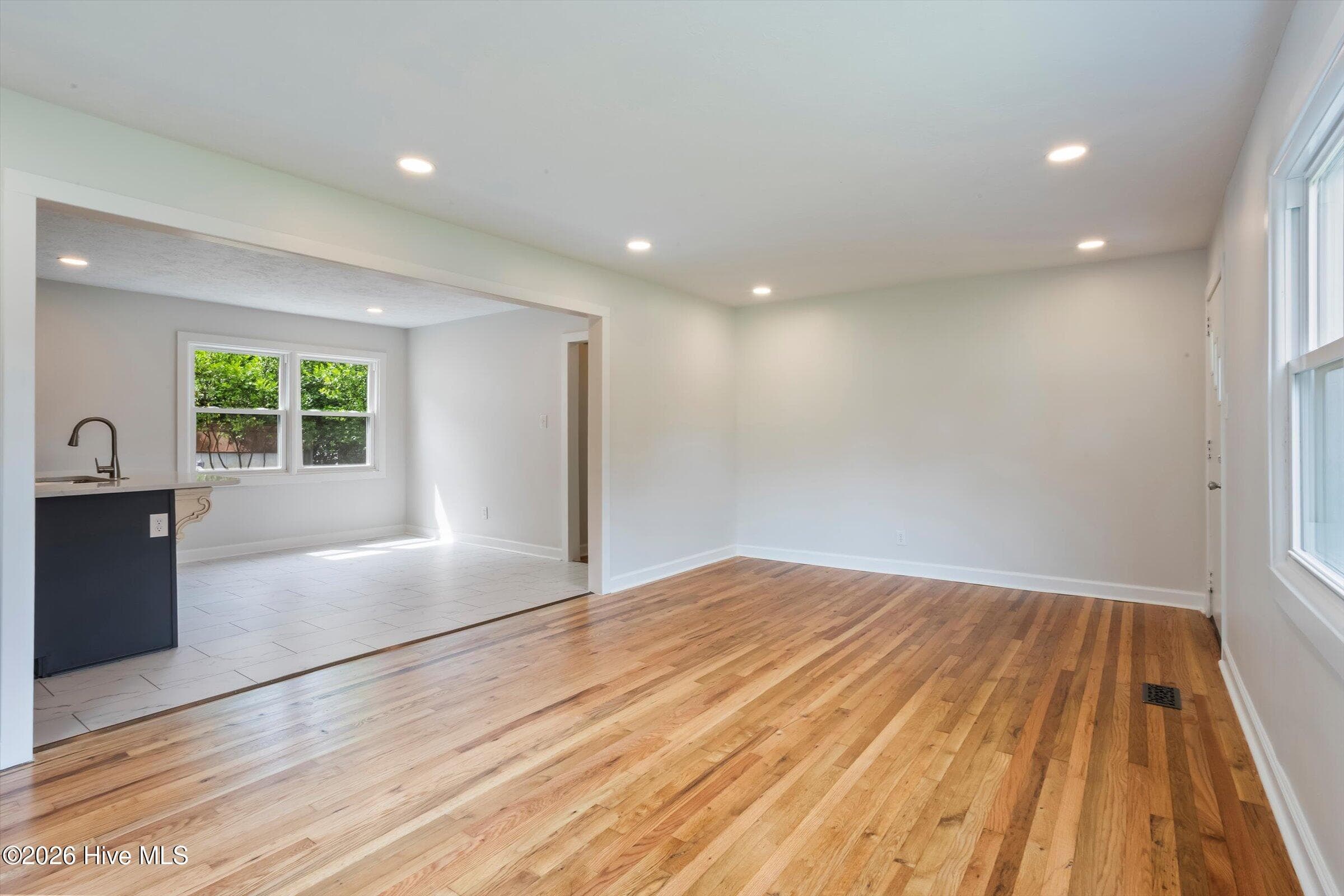 Single Family Residence at 1019 Skyview Drive, North Augusta, SC 29841, photo 10 of 45