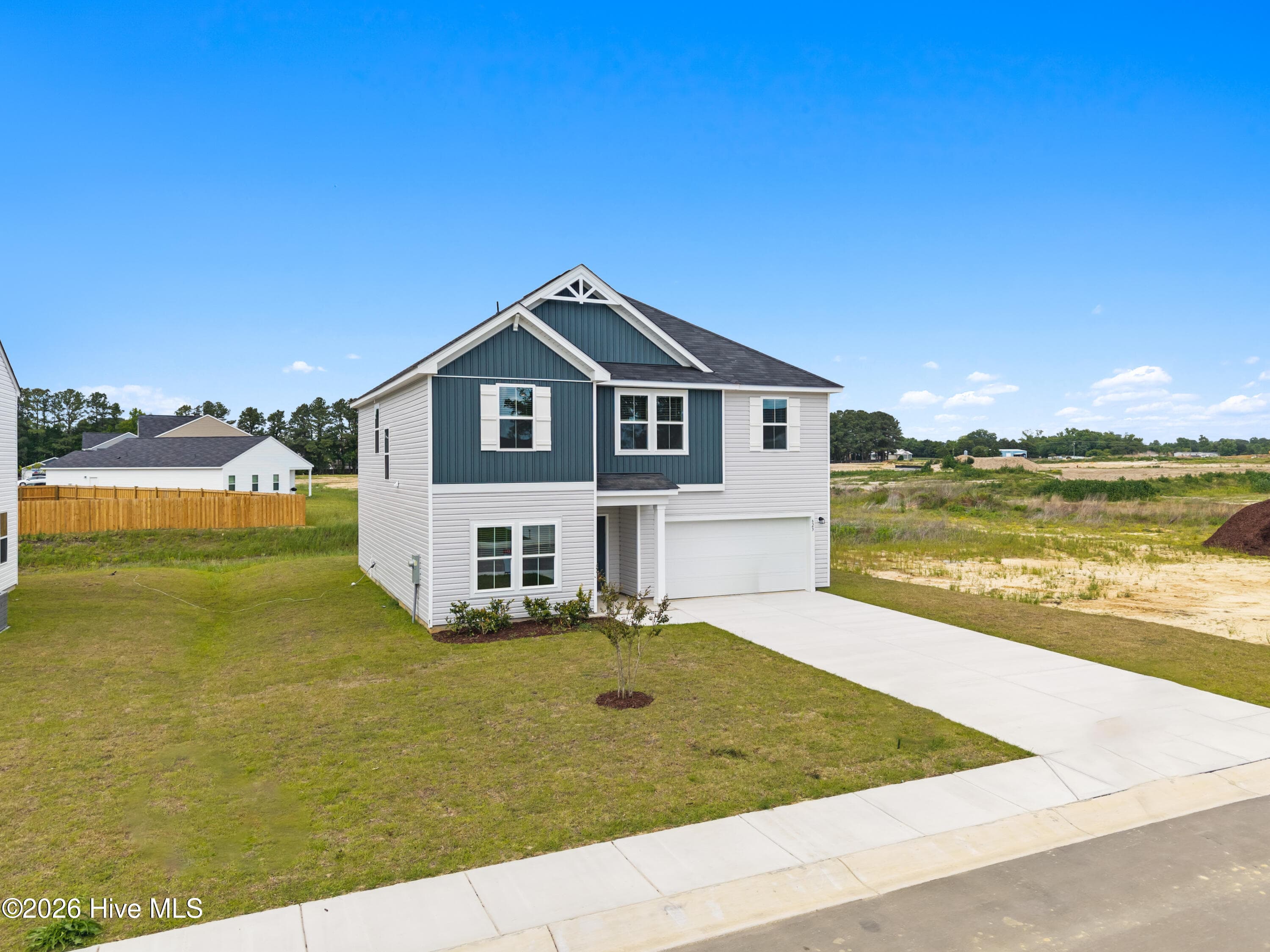 Single Family Residence at 141 N Squires Run Lane, Richlands, NC 28574, photo 5 of 105