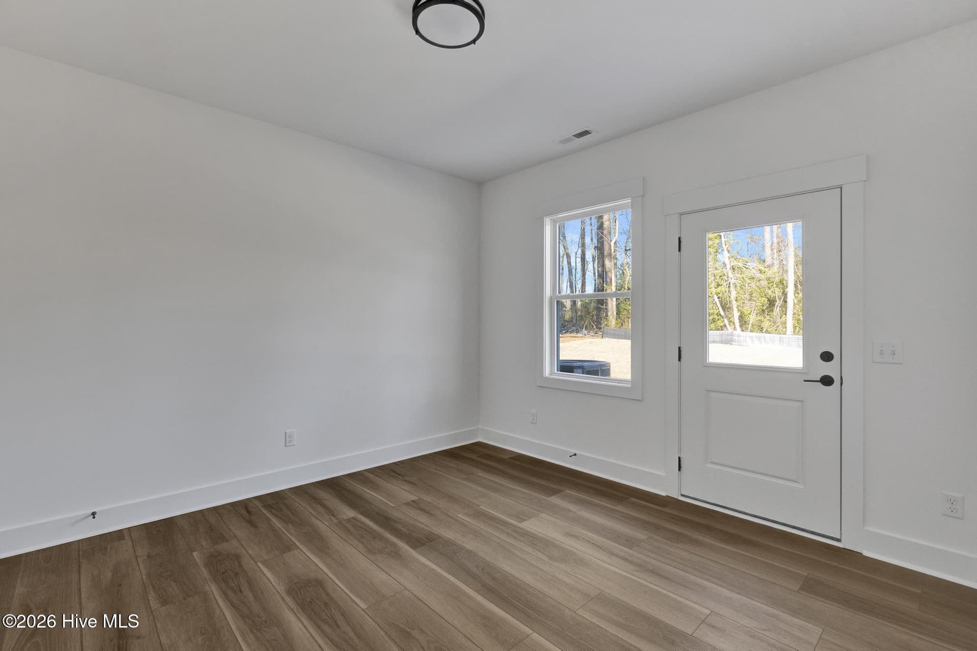Single Family Residence at 43 Tide Landing Court, Hampstead, NC 28443, photo 21 of 40