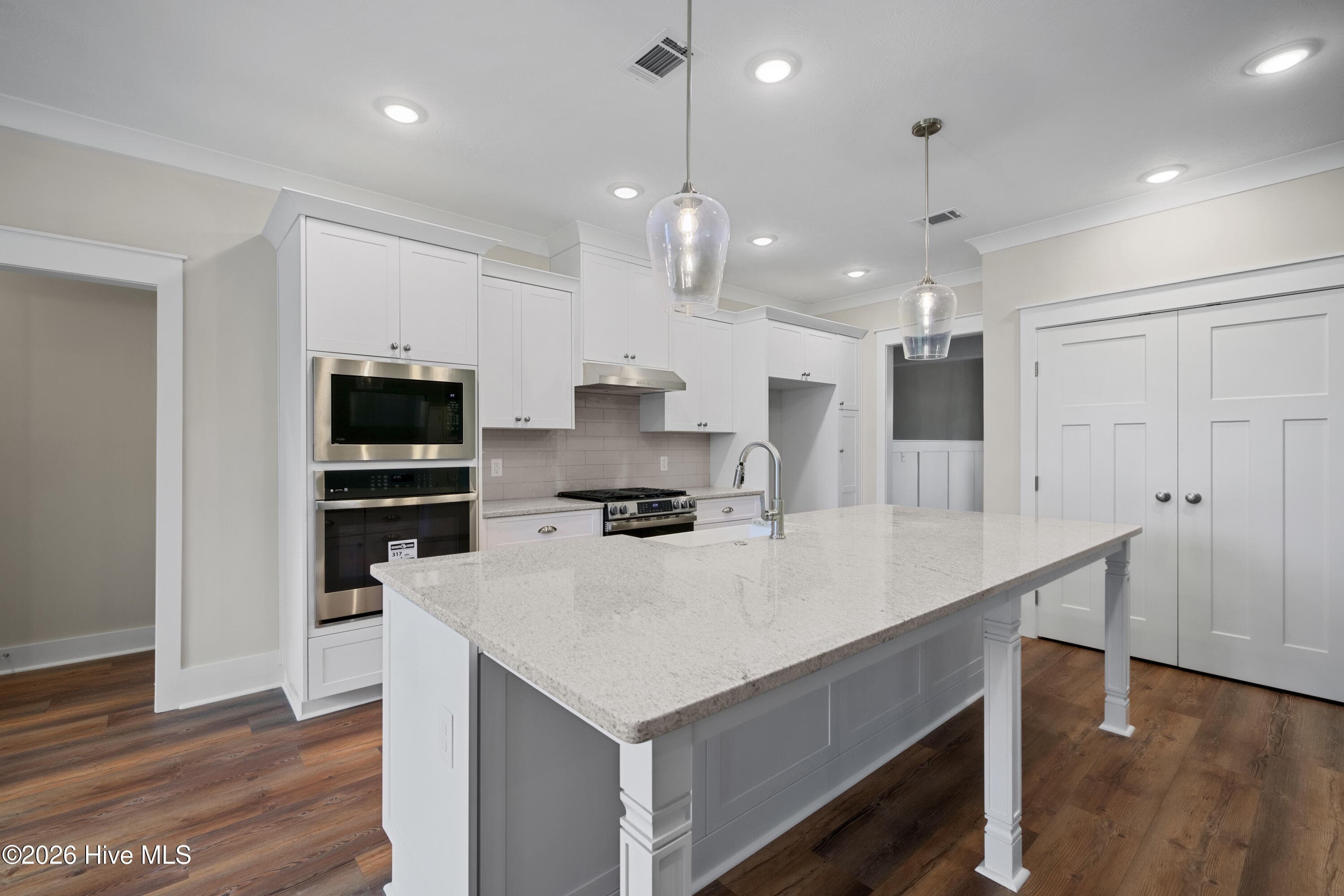 Classic granite countertops - 1200 Bellingham Drive, Beech Island, SC 29842