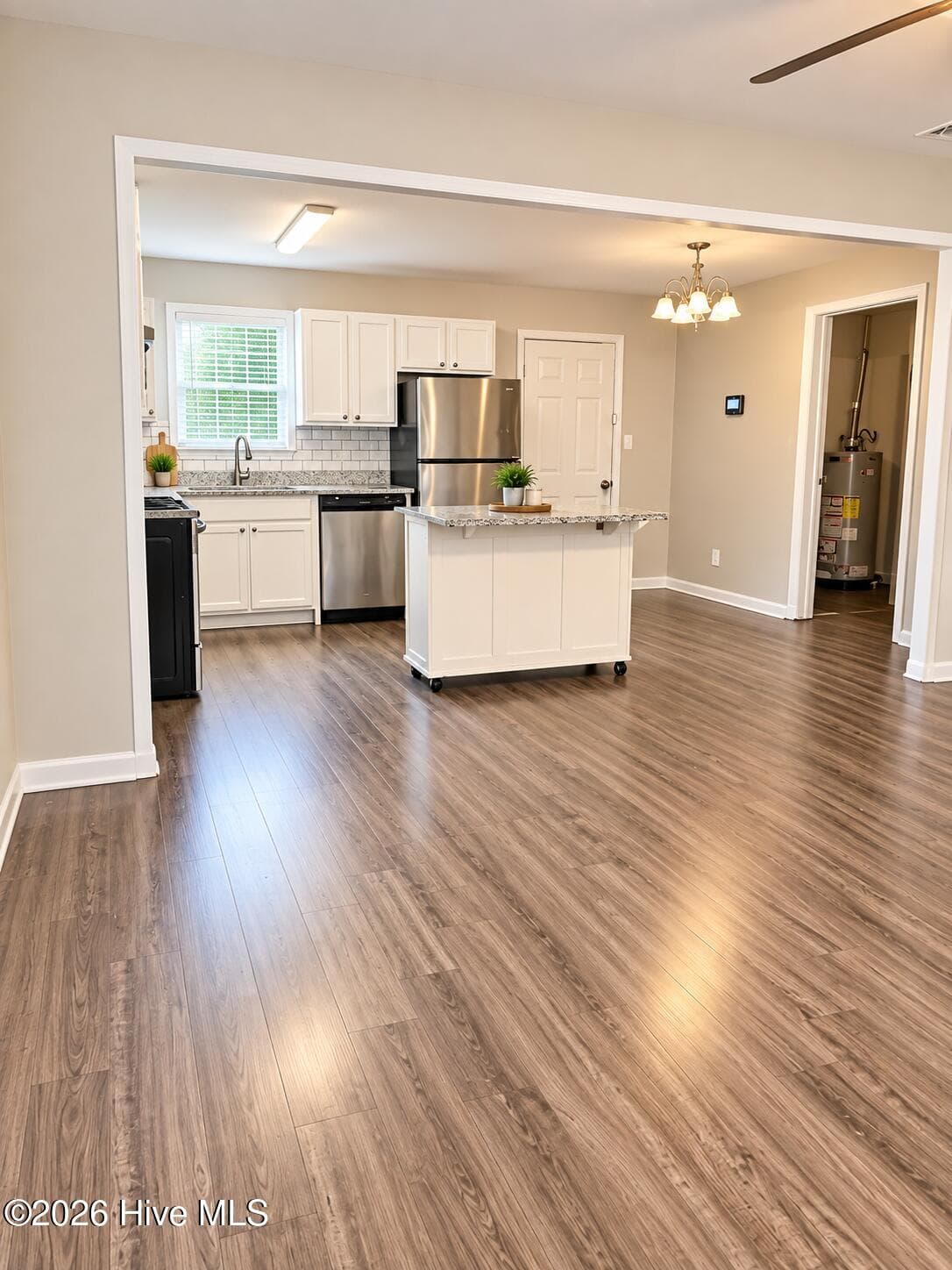 Single Family Residence at 3408 Kensington Drive N, Augusta, GA 30906, photo 2 of 41