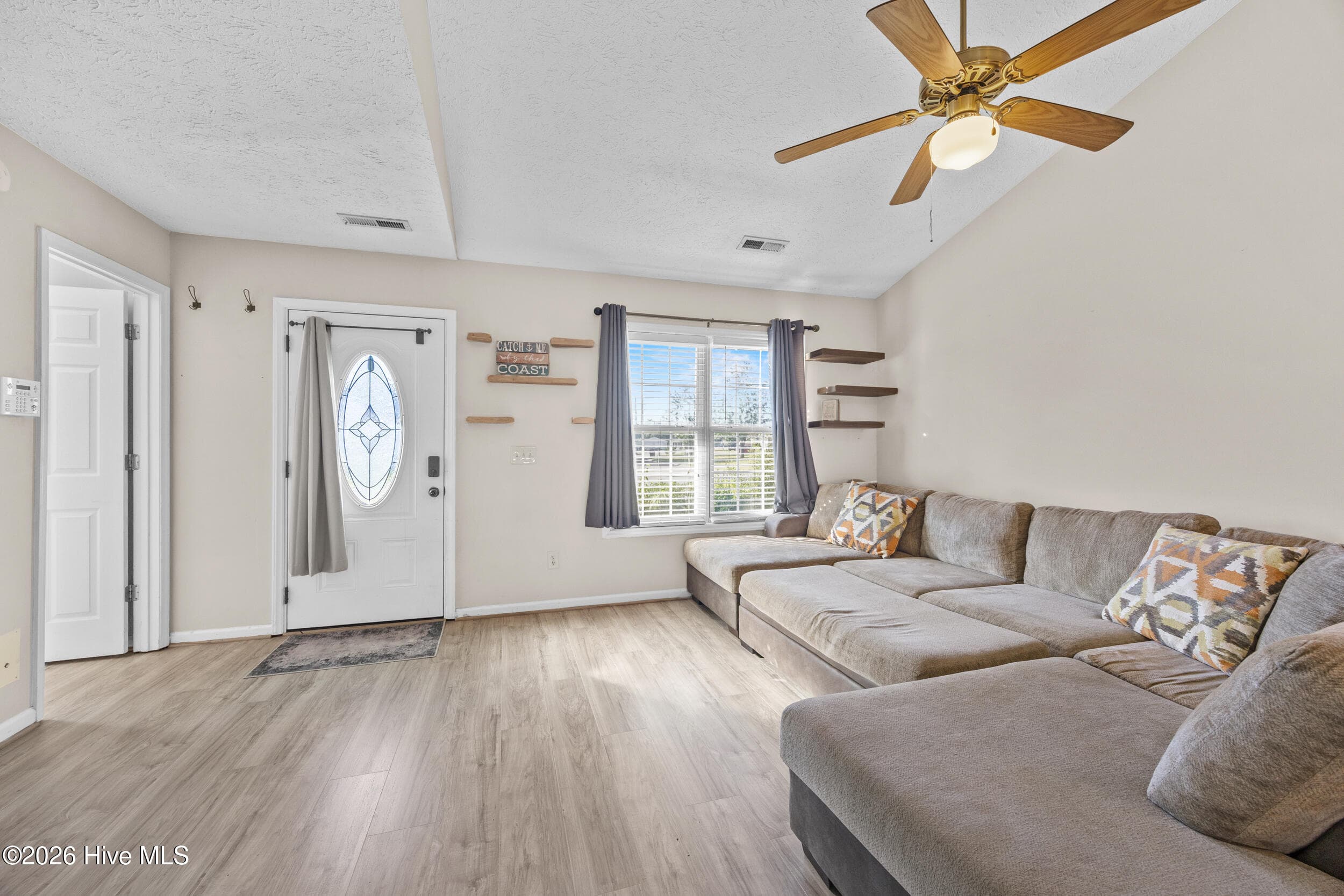 Single Family Residence at 6701 Alamosa Drive, Wilmington, NC 28411, photo 16 of 46