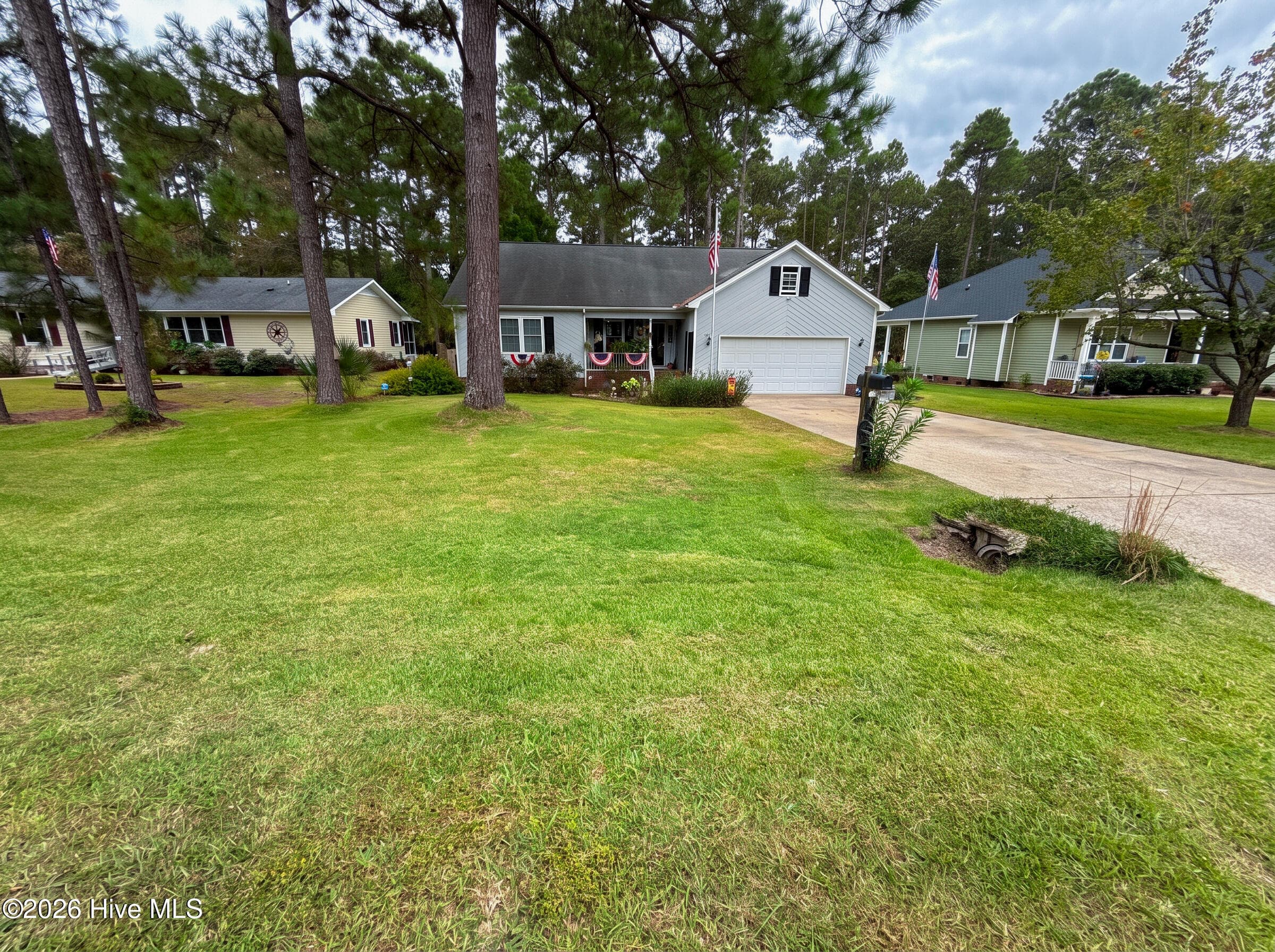 Single Family Residence at 1811 Caracara Drive, New Bern, NC 28560, photo 3 of 29