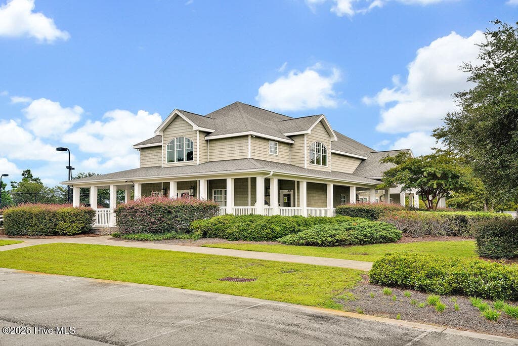 Stay healthy and feel your best with Mimosa Bay's fitness center - 266 E Red Head Circle, Sneads Ferry, NC 28460