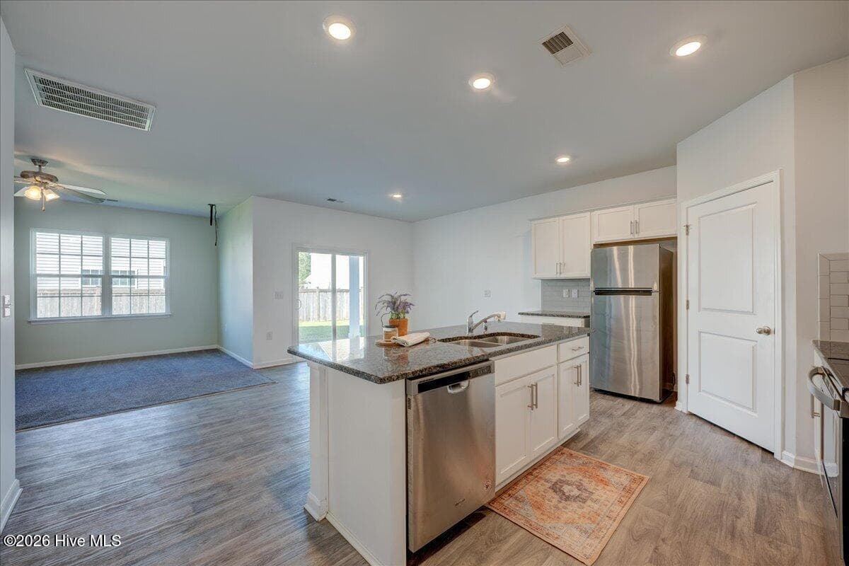 Single Family Residence at 413 Isabelle Street, New Bern, NC 28560, photo 39 of 80