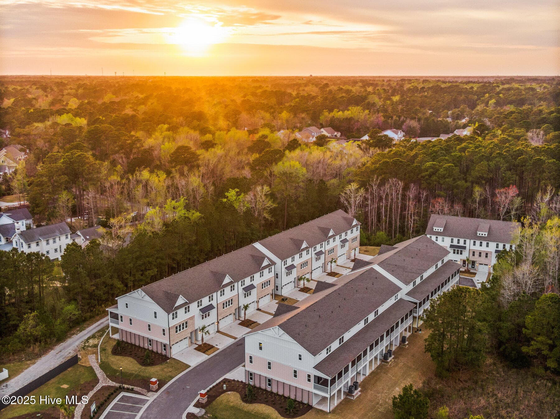 Townhouse at 826 Anchors Bend Way 6, Wilmington, NC 28411, photo 17 of 88