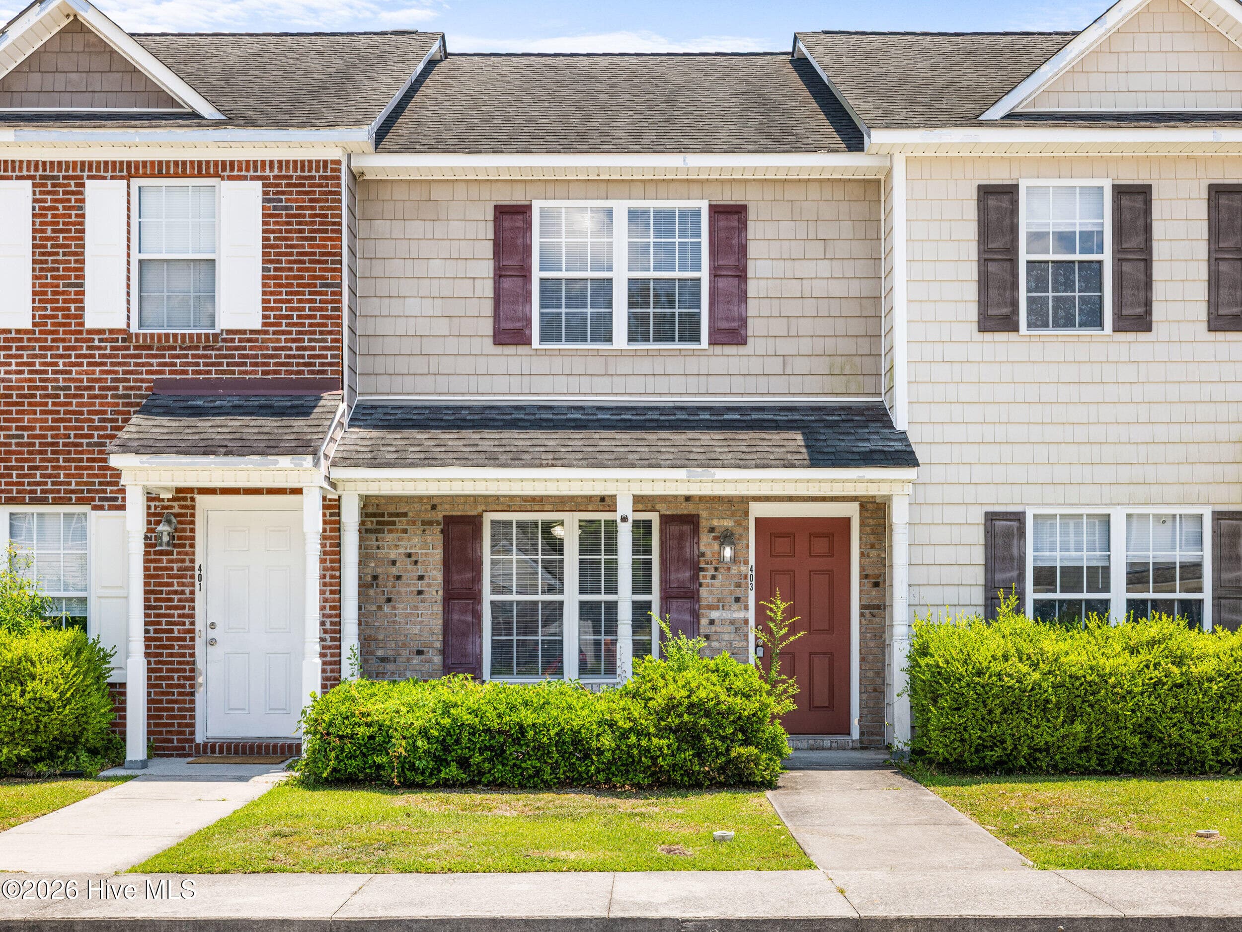 Townhouse at 403 Springwood Drive, Jacksonville, NC 28546, photo 2 of 30
