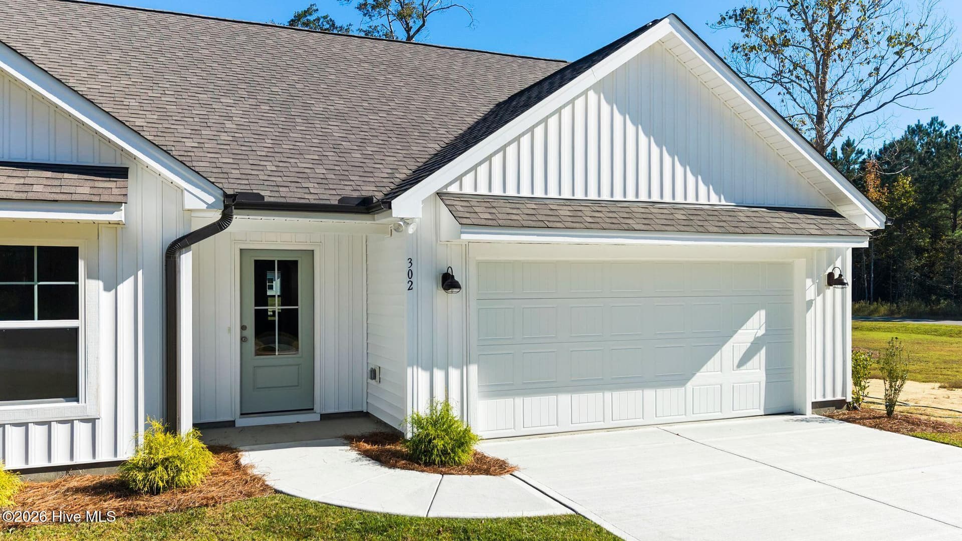 Single Family Residence at 302 Riva Ridge, Burgaw, NC 28425, photo 5 of 73
