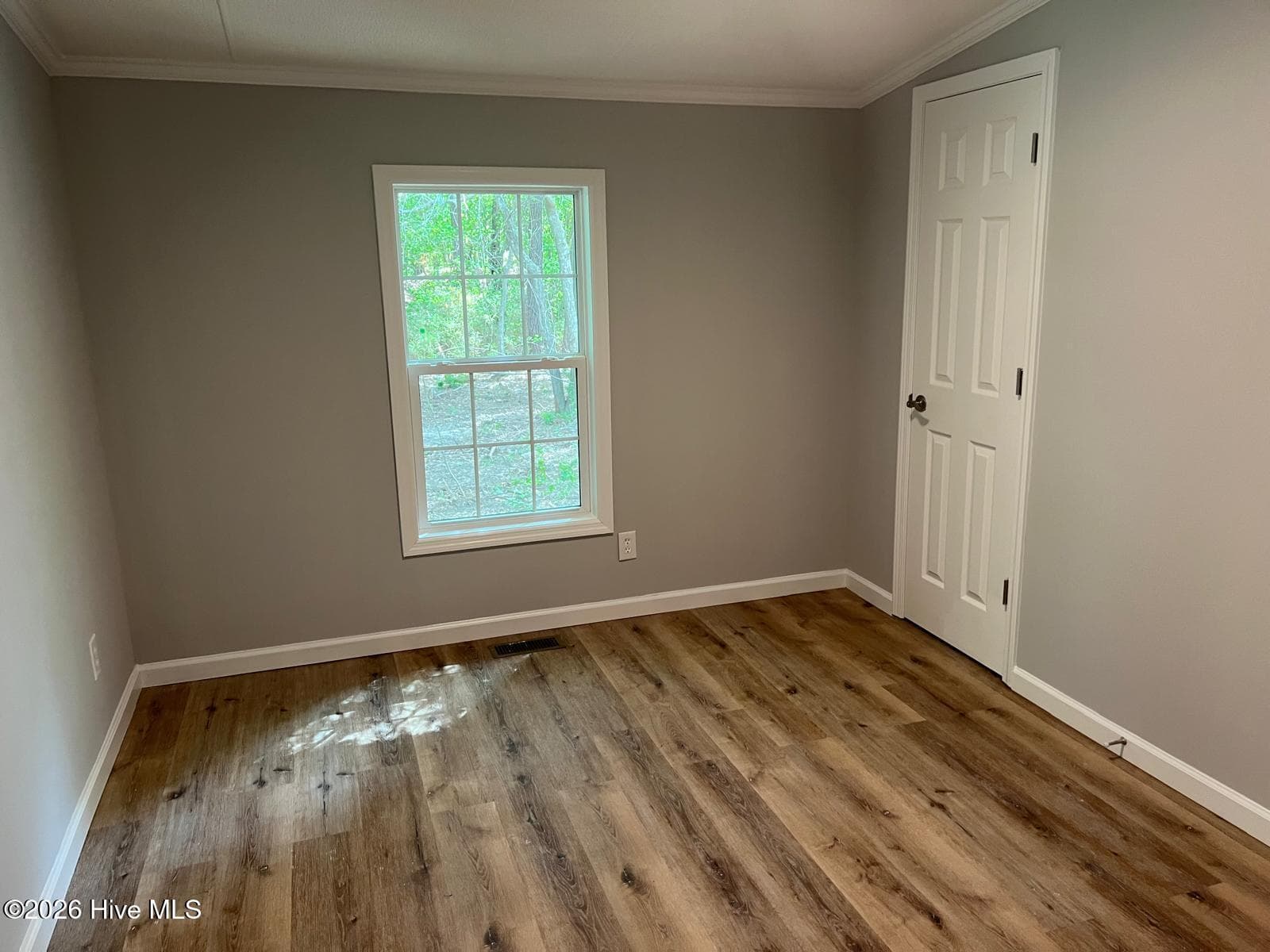 Manufactured Home at 84 Willow Creek Lane, Whiteville, NC 28472, photo 12 of 15