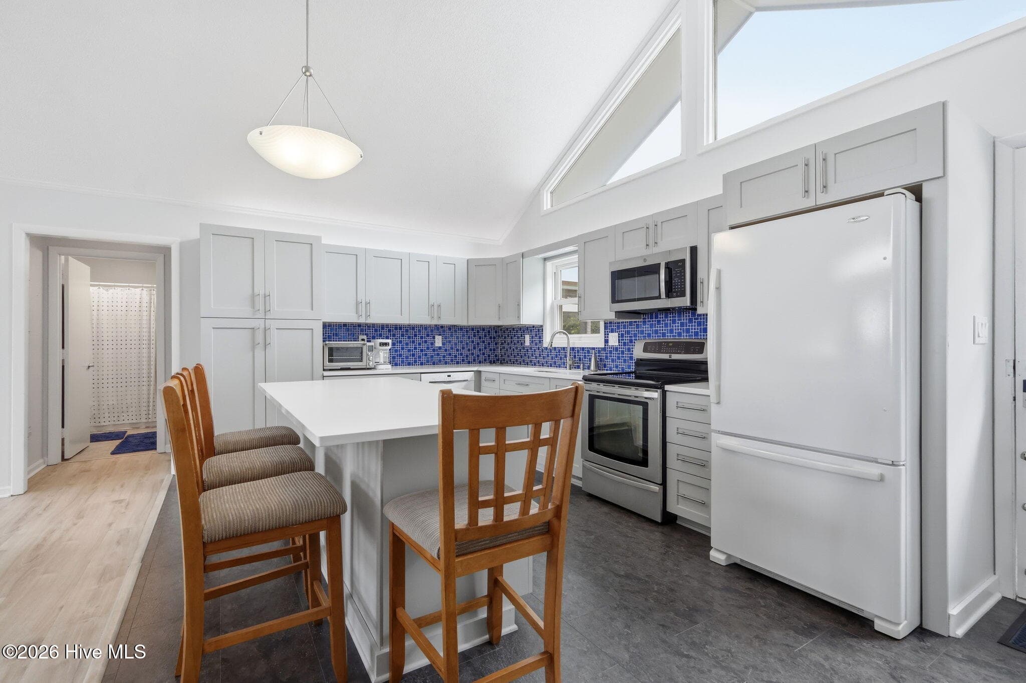 Island Kitchen - 1607 Emerald Drive, Emerald Isle, NC 28594