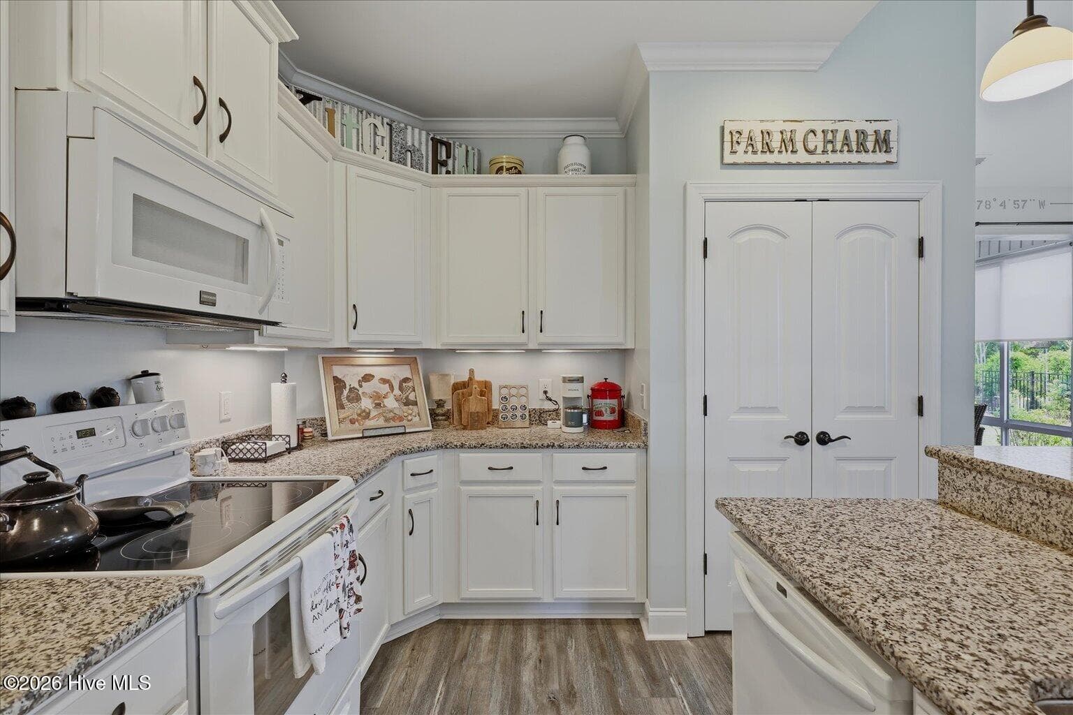 Single Family Residence at 8175 Garden Pointe Drive NE, Leland, NC 28451, photo 14 of 61