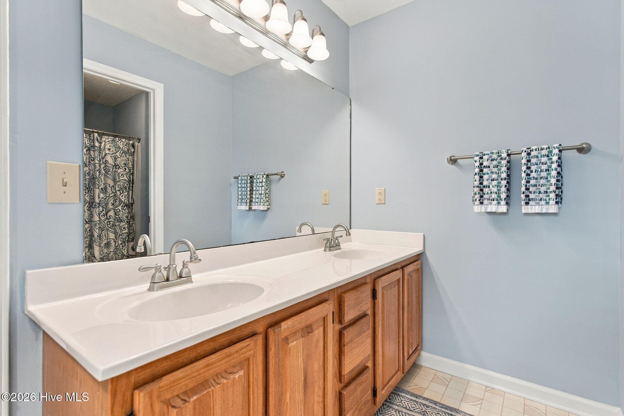 Single Family Residence at 721 Sloop Pointe Lane, Kure Beach, NC 28449, photo 27 of 78