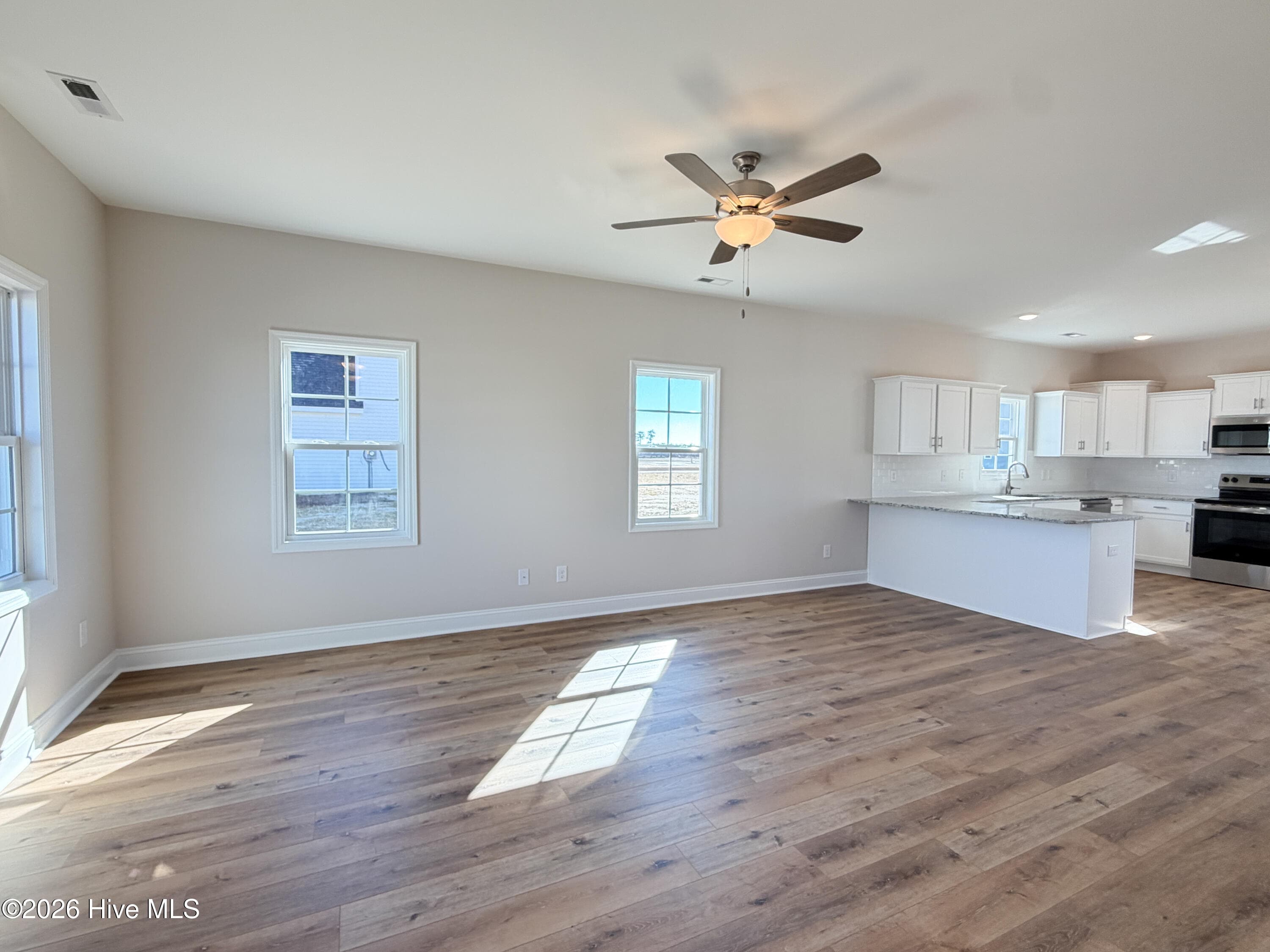 Single Family Residence at 765 Aria Lane, Hubert, NC 28539, photo 5 of 24