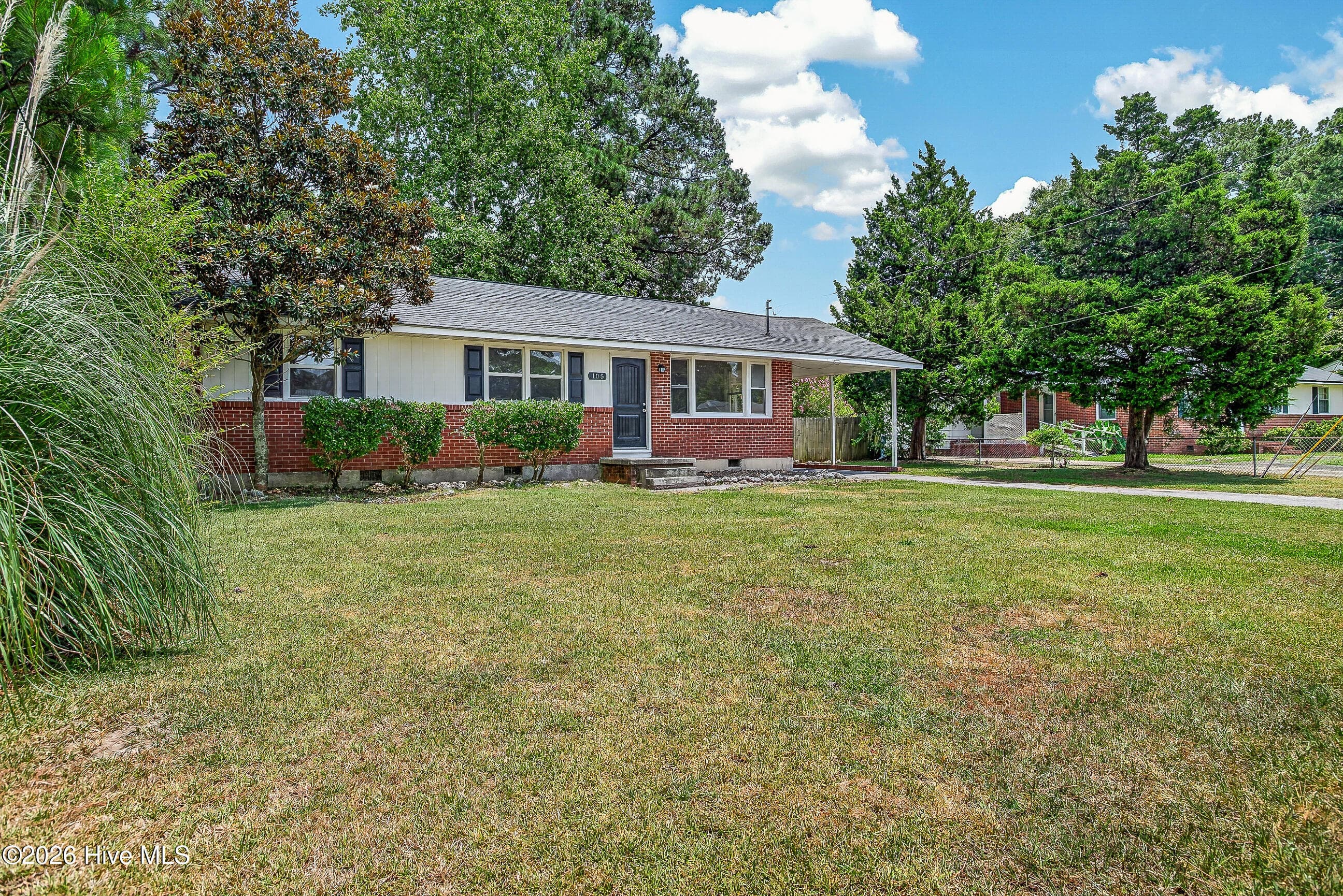 Single Family Residence at 105 Kitt Drive, Jacksonville, NC 28540, photo 3 of 30