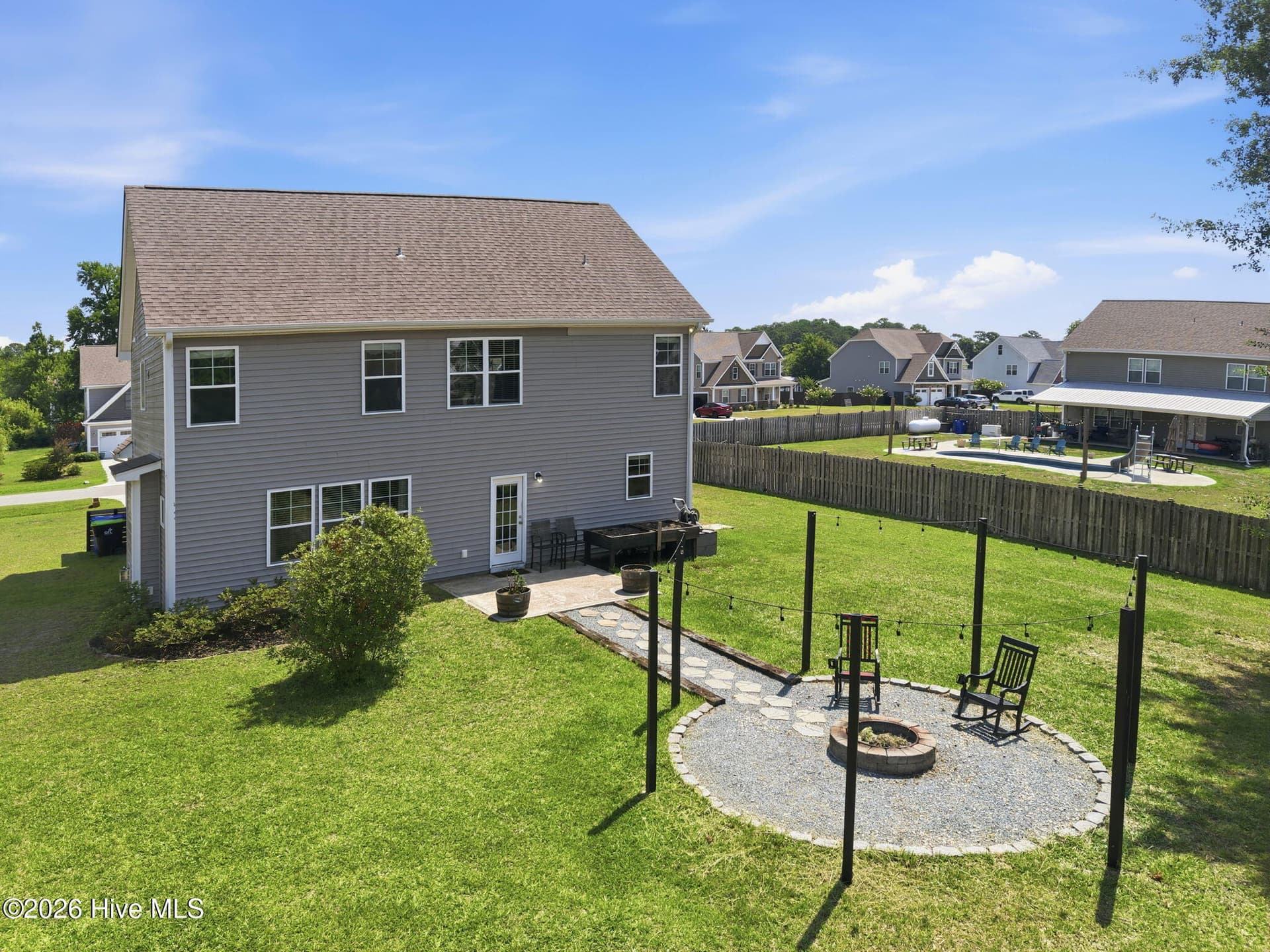 Single Family Residence at 91 W Conolly Court, Hampstead, NC 28443, photo 9 of 44