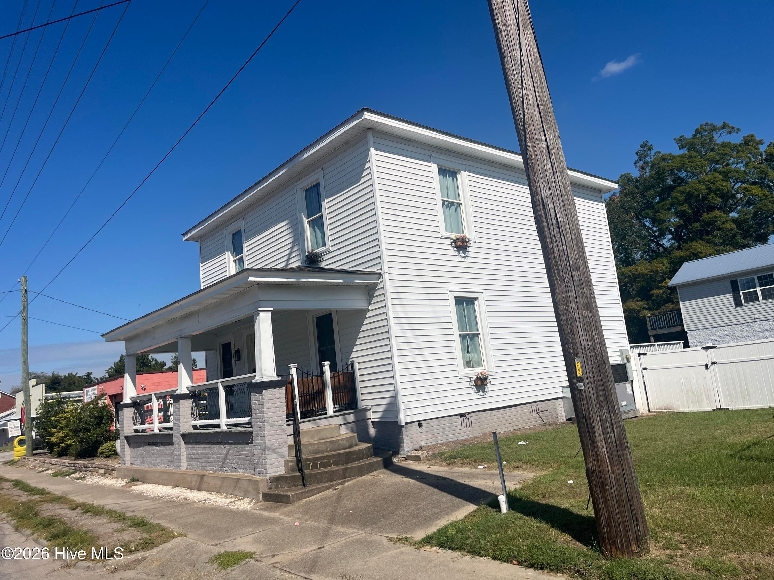 Business at 122 W 5th Street, Washington, NC 27889, photo 4 of 81