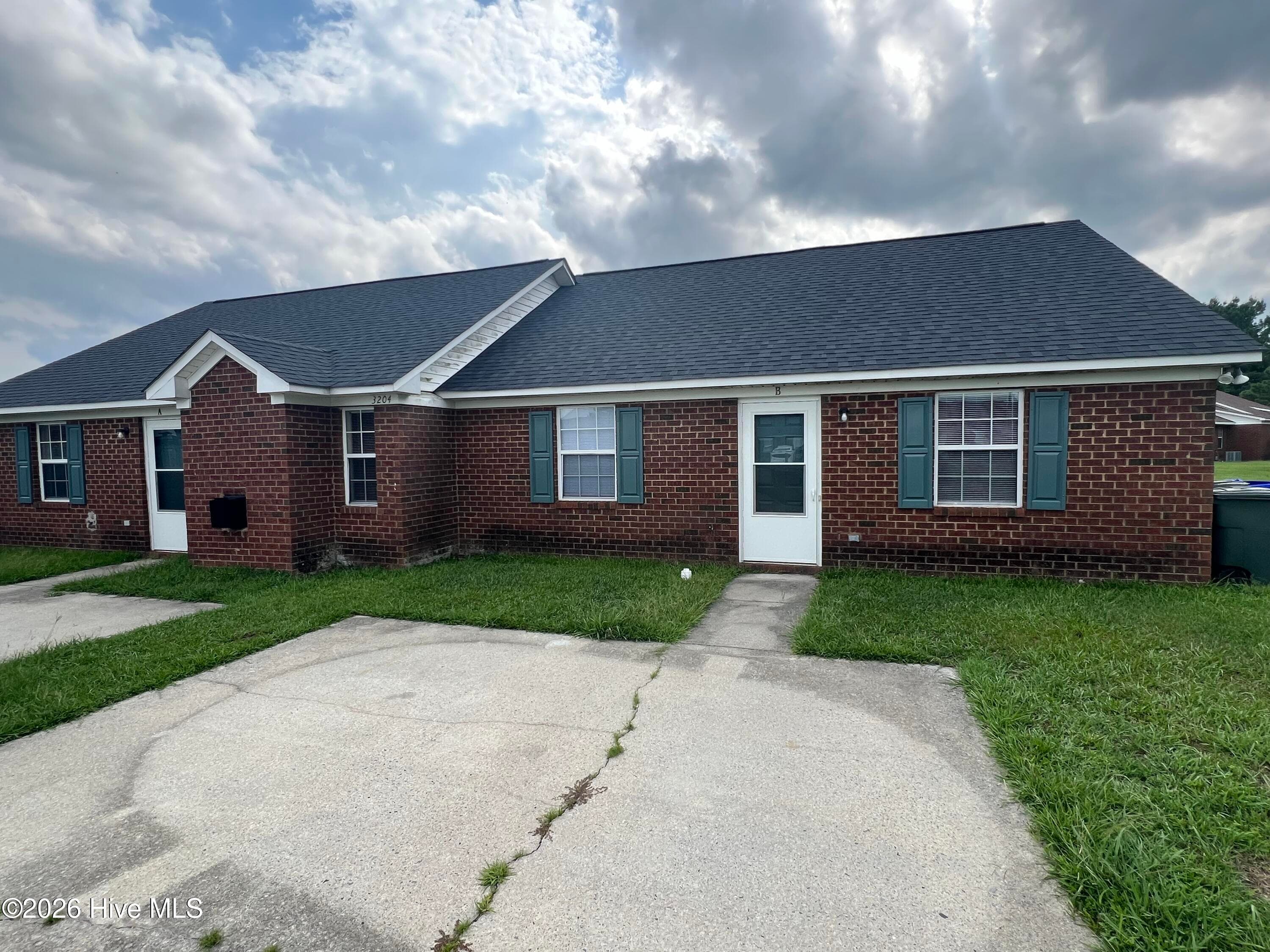 3204 Parkway Court A & B, Greenville, NC 27834