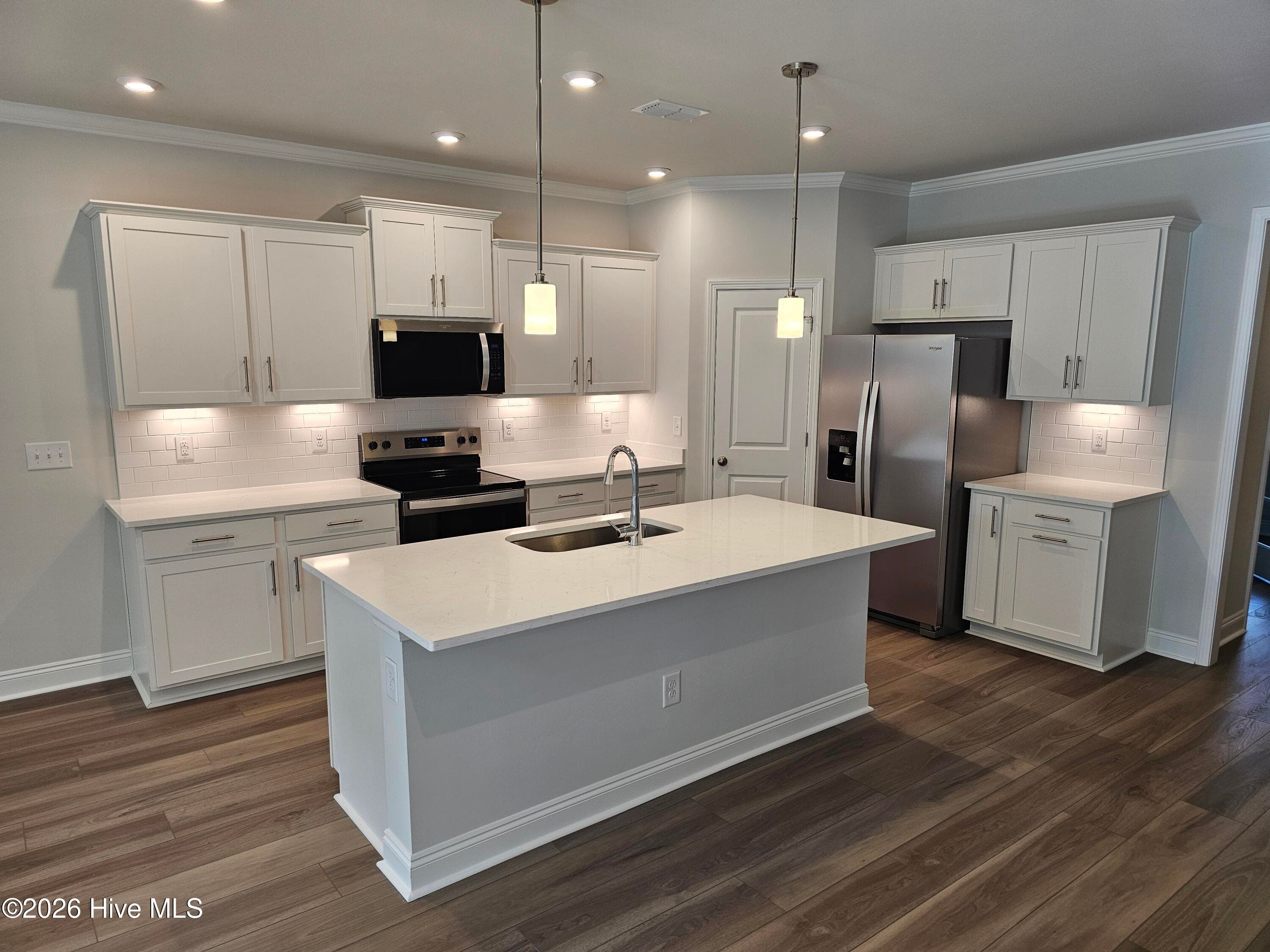 Single Family Residence at 562 Glitter Bay Loop, Shallotte, NC 28470, photo 17 of 65