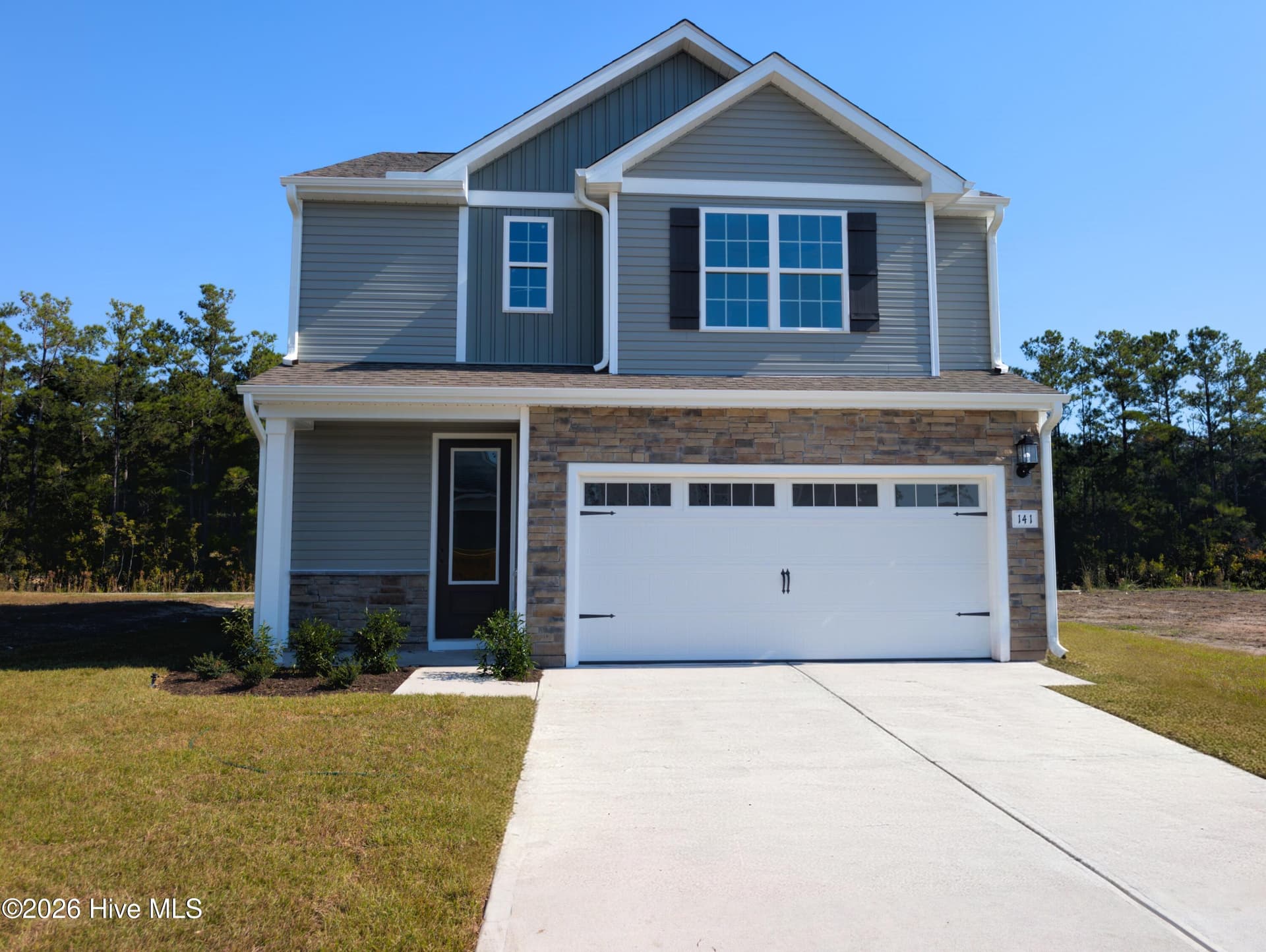 Single Family Residence at 141 Commons View Drive, Hampstead, NC 28443, photo 2 of 20
