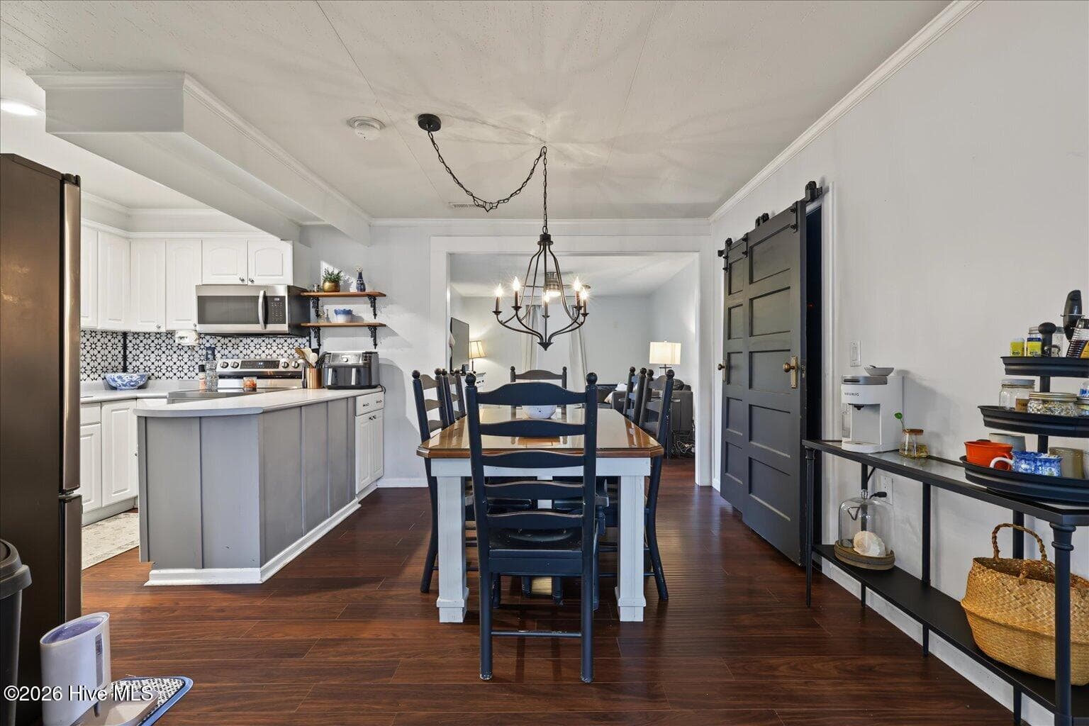 Single Family Residence at 121 Freshwater Drive, Hubert, NC 28539, photo 11 of 49