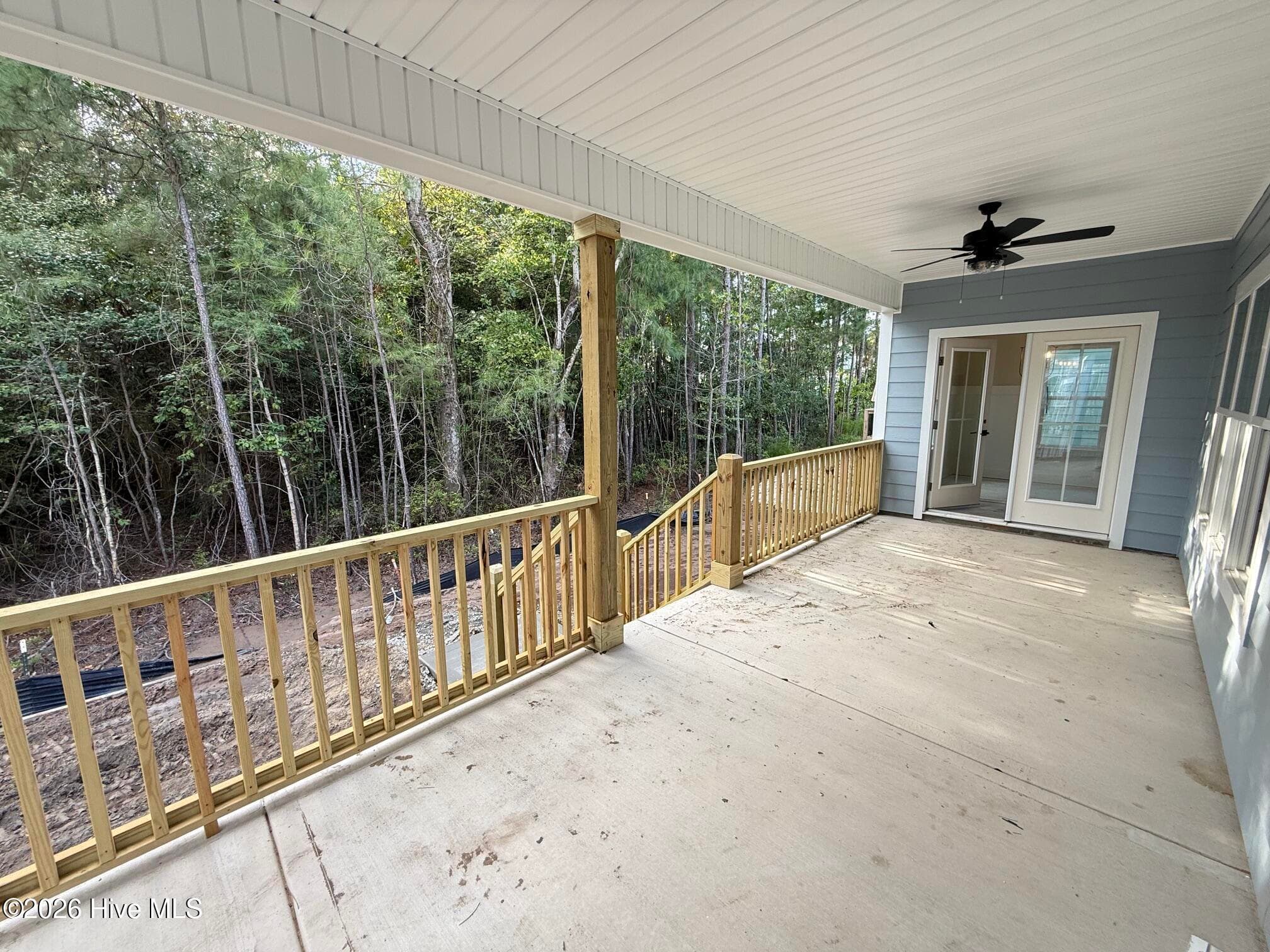 Single Family Residence at 806 Sweetgrass Street, Holly Ridge, NC 28445, photo 6 of 16