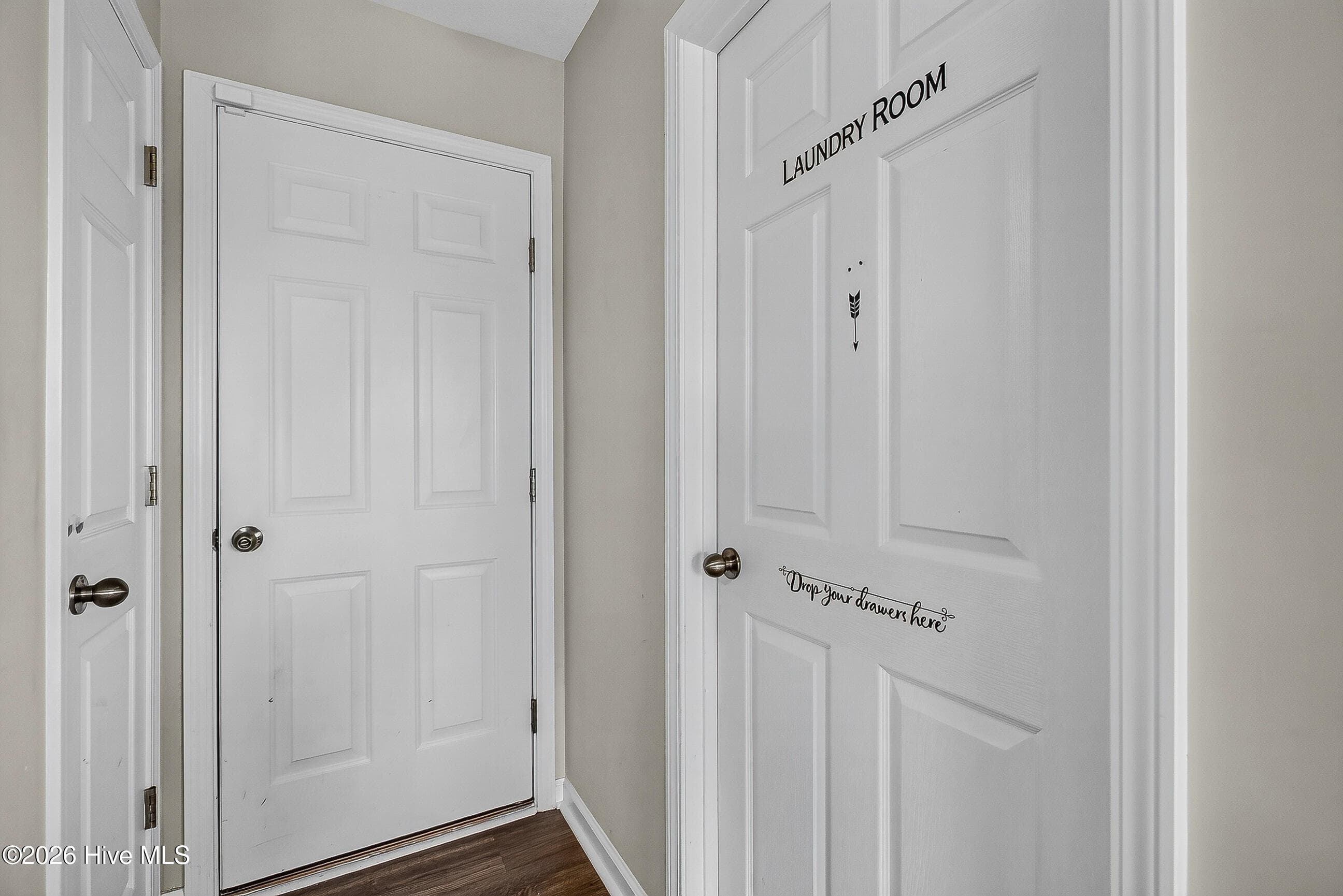 Single Family Residence at 108 Farmington Drive, Richlands, NC 28574, photo 2 of 3