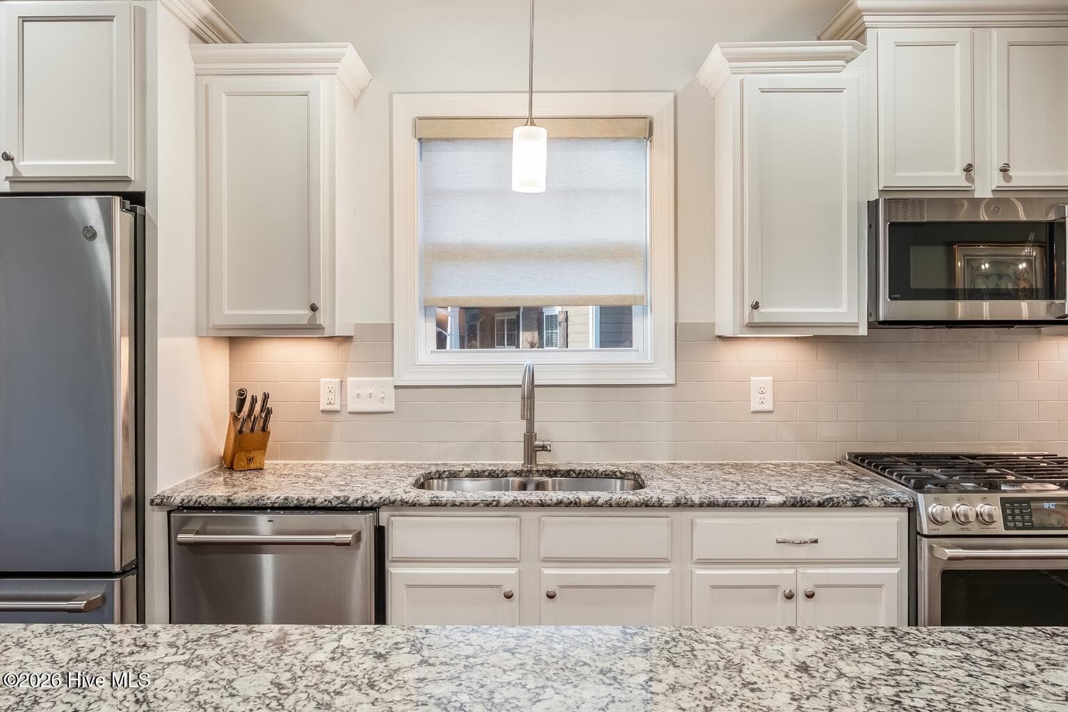 Single Family Residence at 380 N Bracken Fern Lane, Southern Pines, NC 28387, Southern Pines, photo 14 of 43