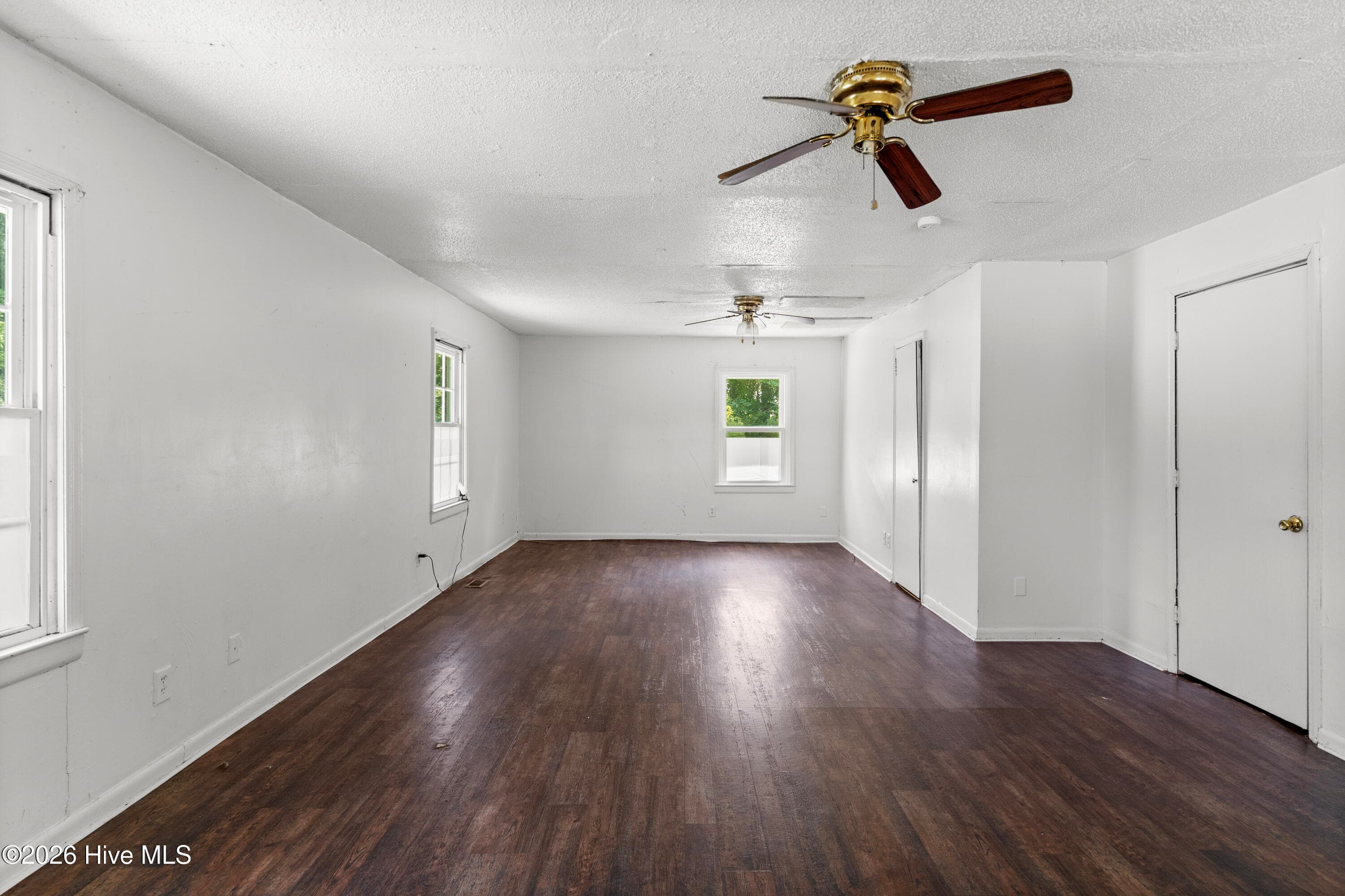 Single Family Residence at 204 Julia Street, Warsaw, NC 28398, photo 9 of 24