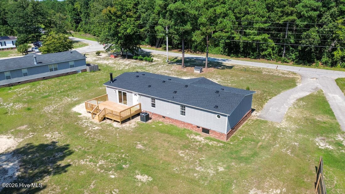 Manufactured Home at 5837 Parkton Road, Hope Mills, NC 28348, photo 41 of 43