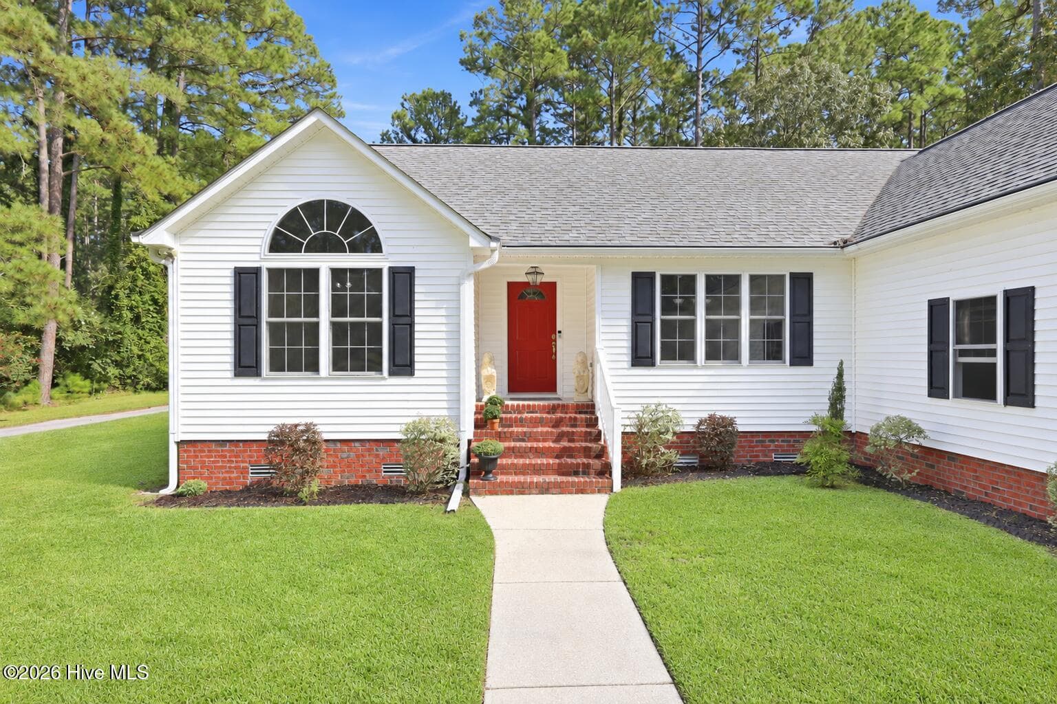 Single Family Residence at 2119 Royal Pines Drive, New Bern, NC 28560, photo 2 of 58