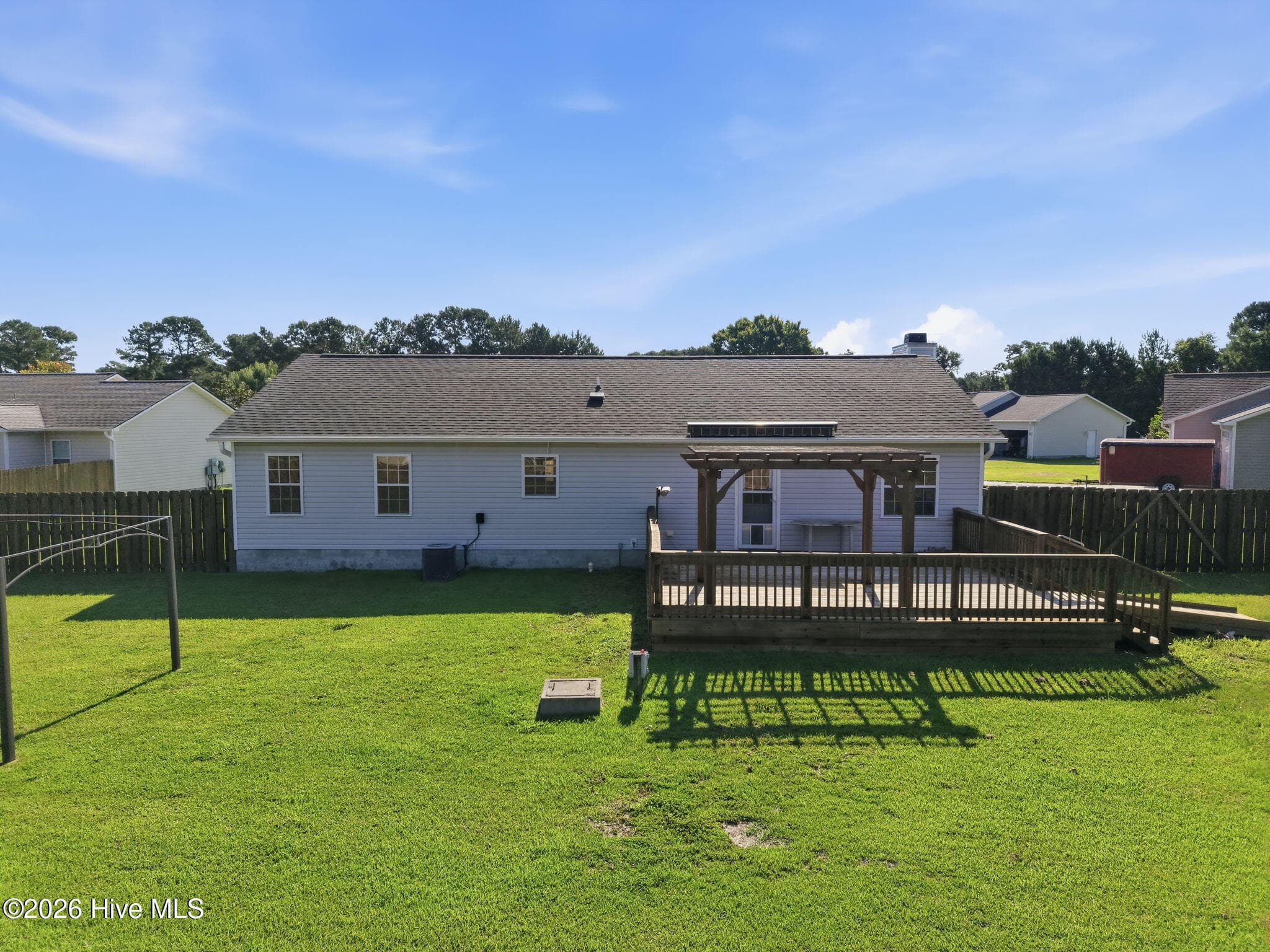Single Family Residence at 404 S Grazing Court, Sneads Ferry, NC 28460, photo 24 of 31