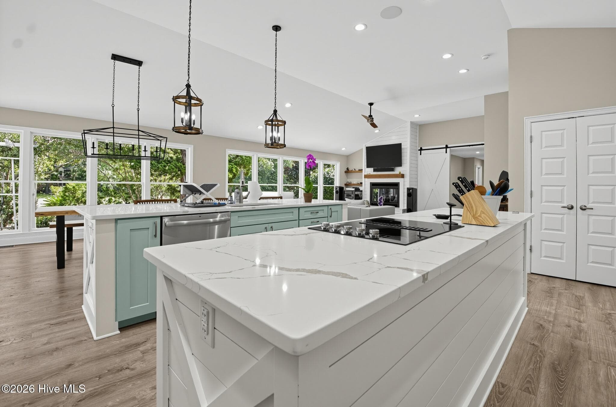 Single Family Residence at 711 N Green Tee Road, Hampstead, NC 28443, photo 11 of 21