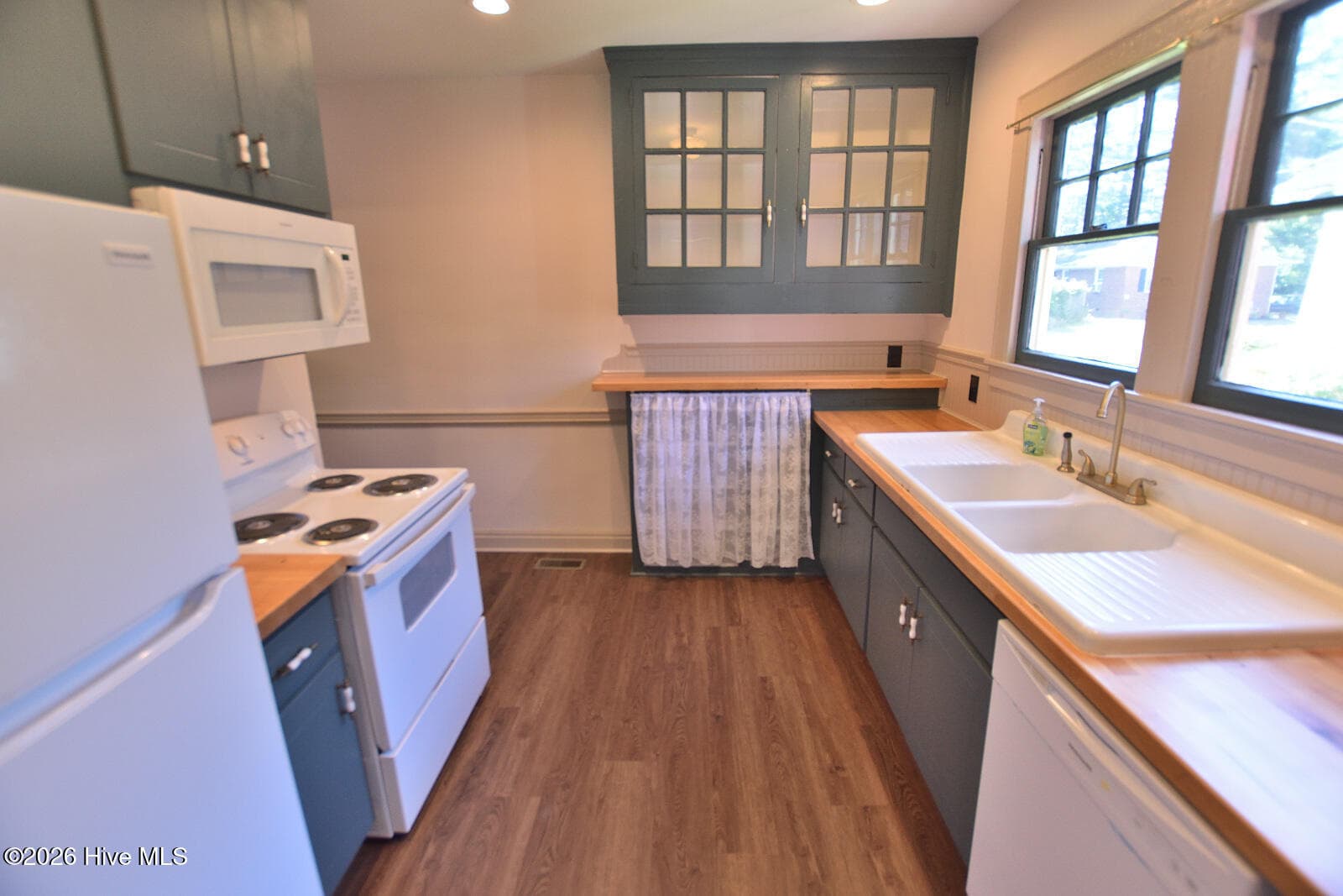 Single Family Residence at 220 S Howell Street, Rocky Mount, NC 27804, photo 9 of 20