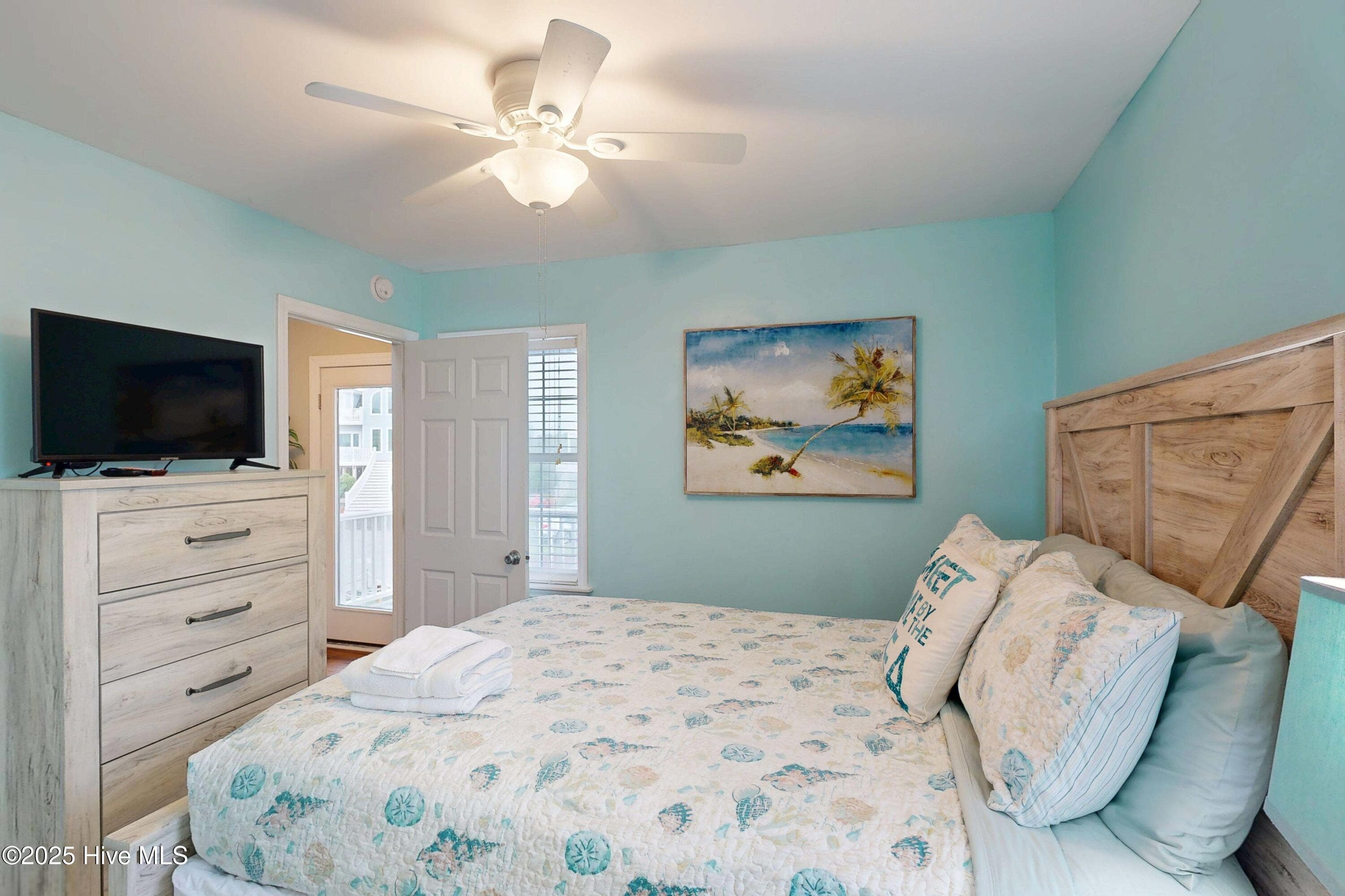 Single Family Residence at 124 N Permuda Wynd Drive, North Topsail Beach, NC 28460, photo 38 of 84
