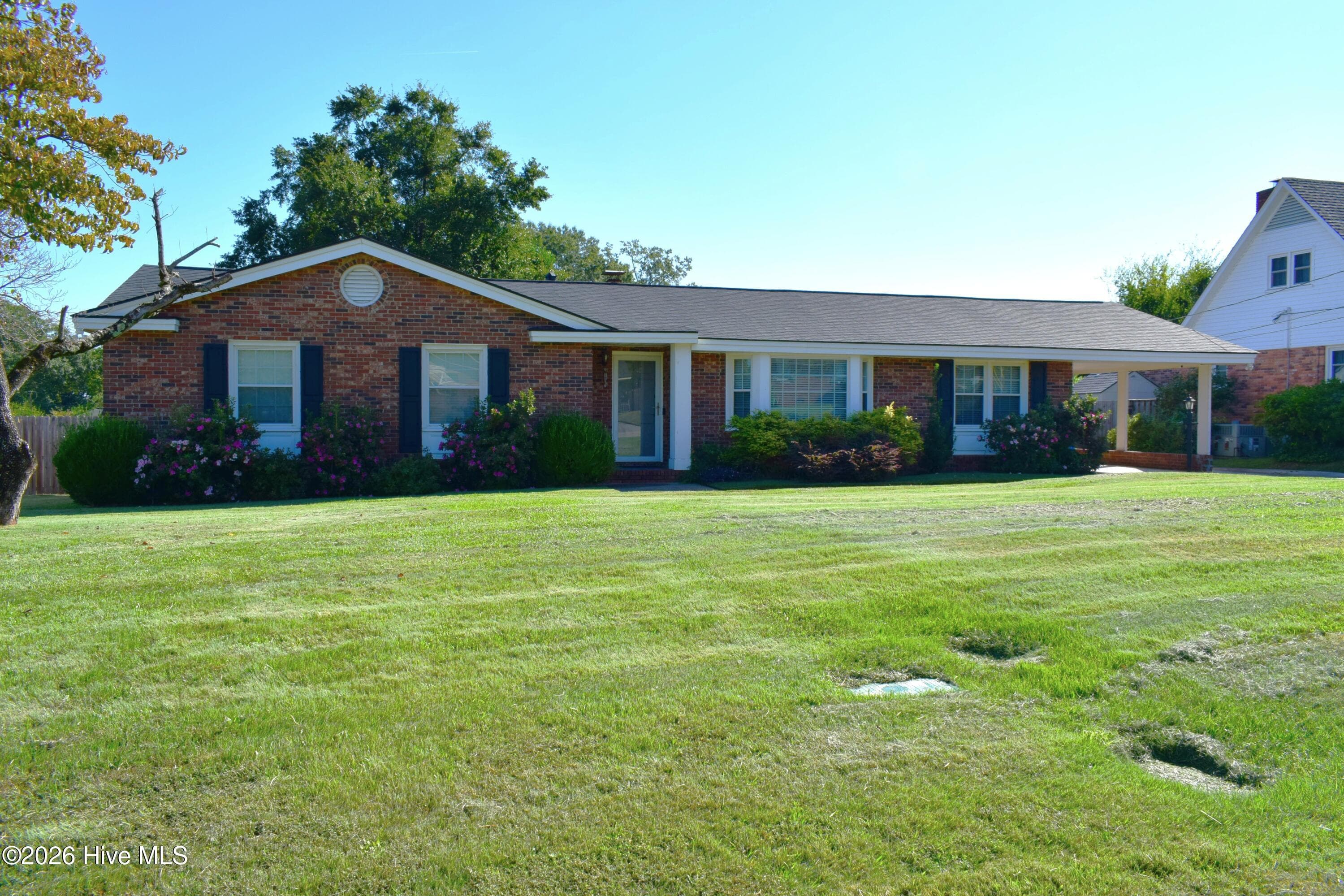 Single Family Residence at 2709 Smith Creek Road, Augusta, GA 30909, photo 4 of 38