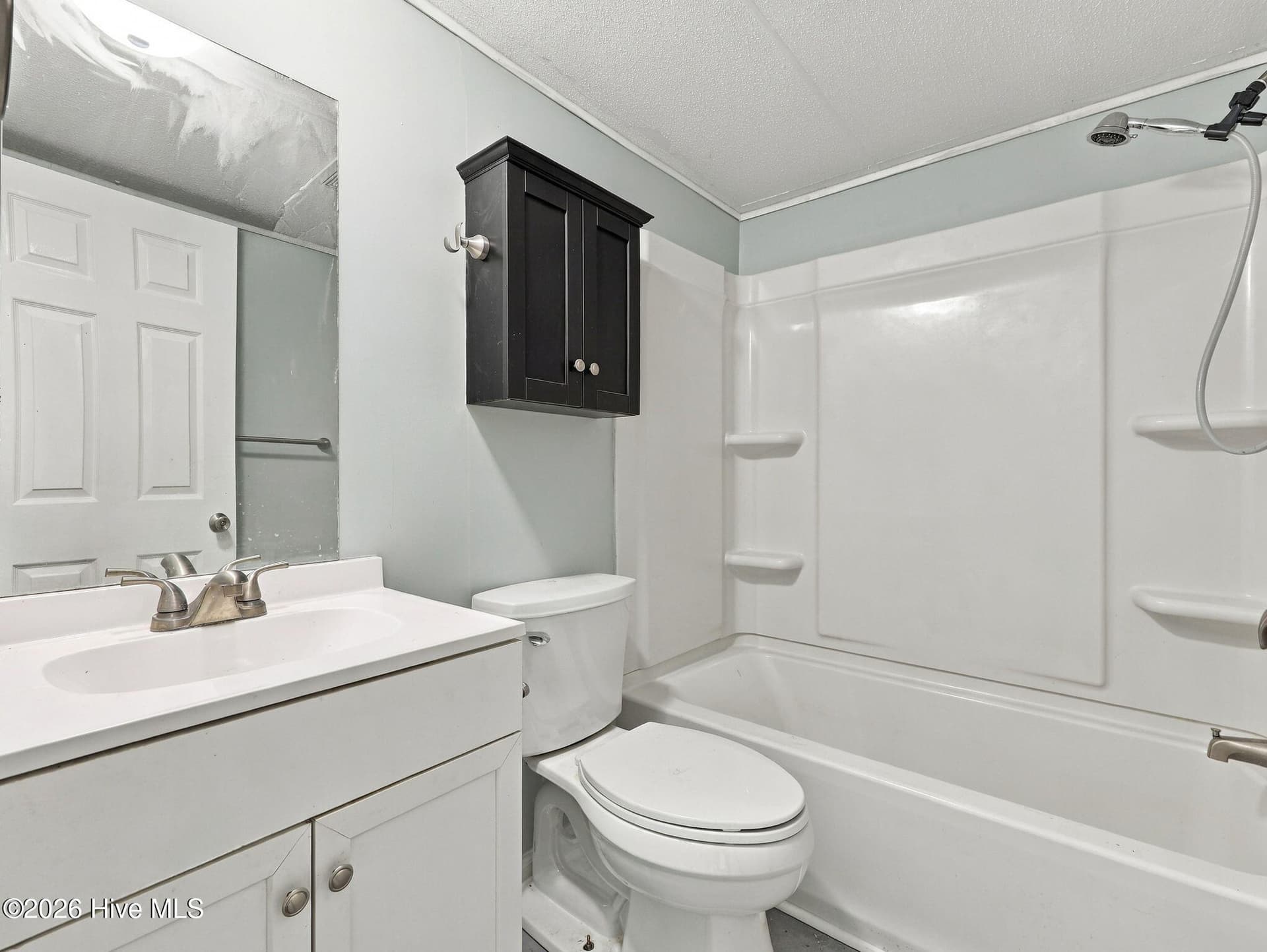Manufactured Home at 322 N Winchester Lane, Hubert, NC 28539, photo 44 of 65