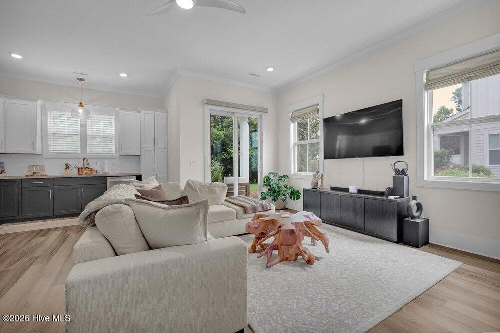 Townhouse at 1042 Tidal Lane, Wilmington, NC 28401, photo 6 of 40
