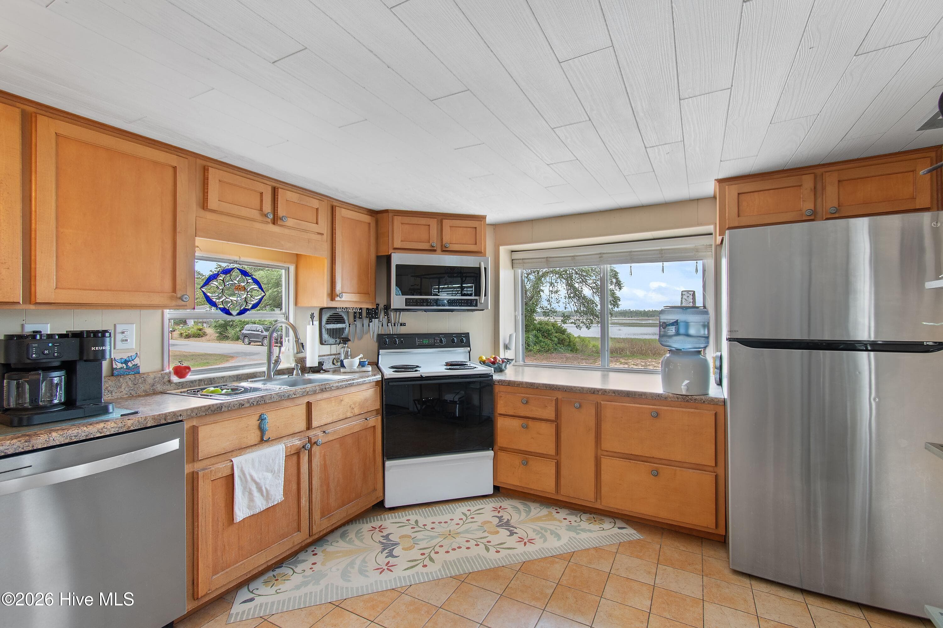 Manufactured Home at 7701 E Yacht Drive, Oak Island, NC 28465, photo 11 of 69