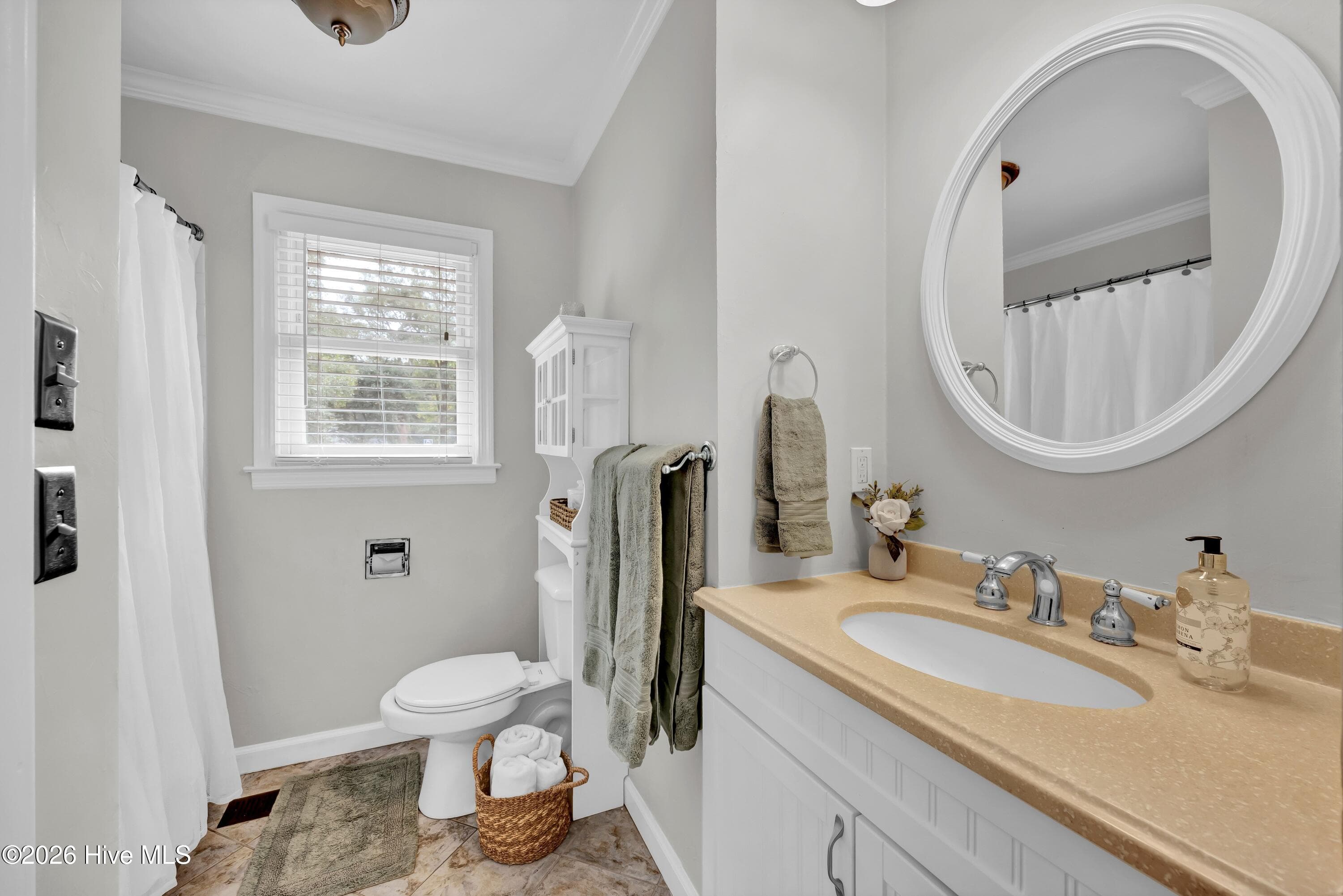 Single Family Residence at 116 Shorewood Hills Drive, Wilmington, NC 28409, photo 19 of 27