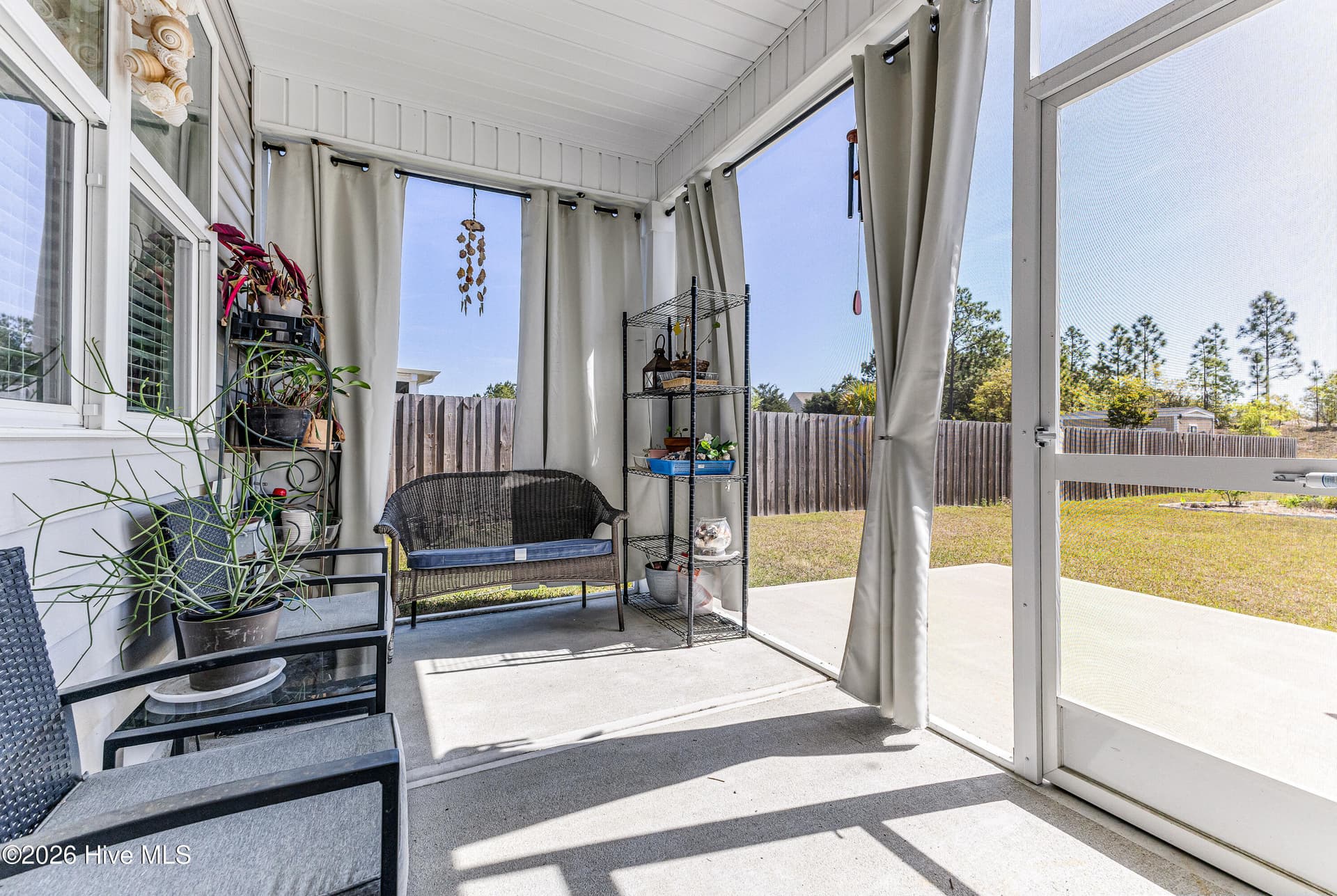Single Family Residence at 1038 Burled Oak Ridge Loop SE, Bolivia, NC 28422, photo 14 of 91