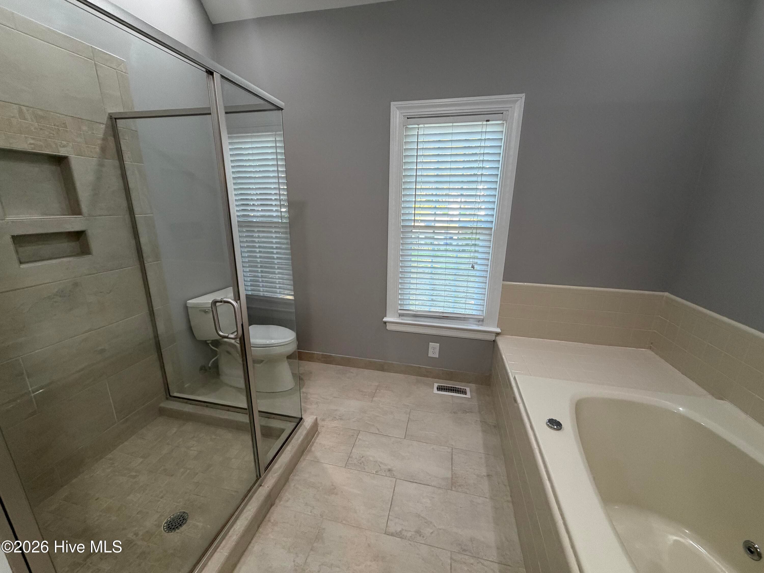 Single Family Residence at 3107 Quinn Drive NW, Wilson, NC 27896, photo 16 of 24