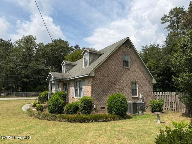 Single Family Residence at 324 Lumpkin Street, Thomson, GA 30824, photo 4 of 24