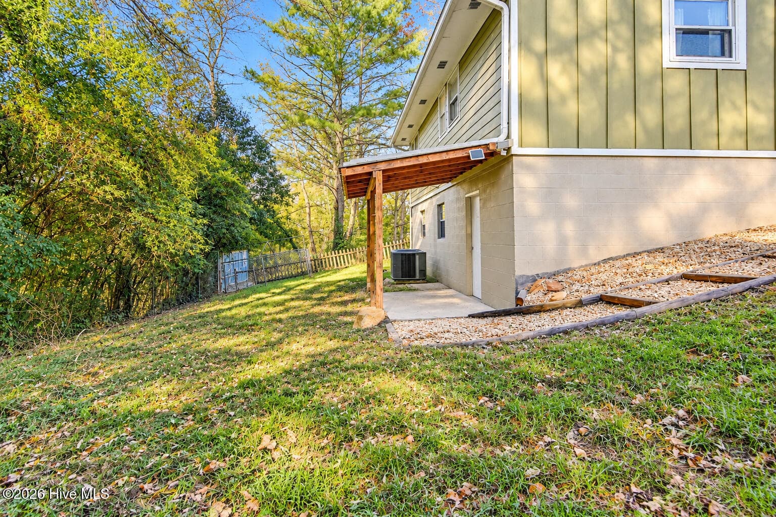 Single Family Residence at 64 Moore View Homes Road, Hayesville, NC 28904, photo 4 of 43
