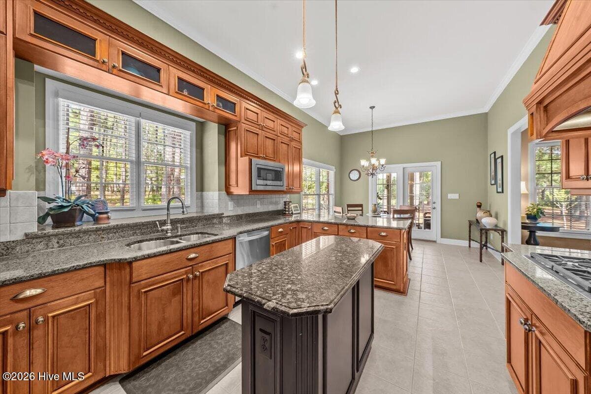 Single Family Residence at 14 Rathlin Court, Pinehurst, NC 28374, photo 29 of 58