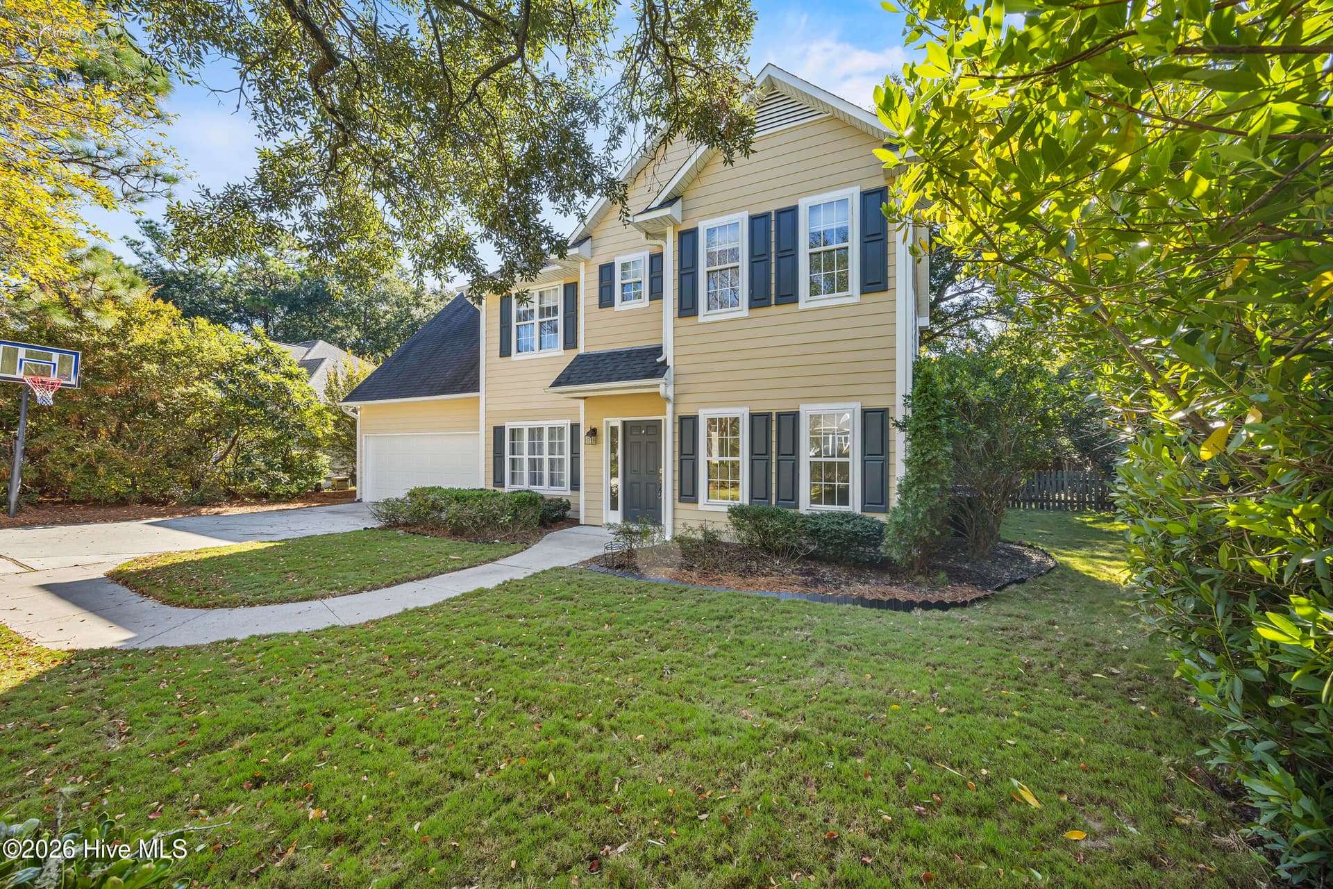 Single Family Residence at 101 Mackenzie Drive, Wilmington, NC 28409, photo 3 of 60